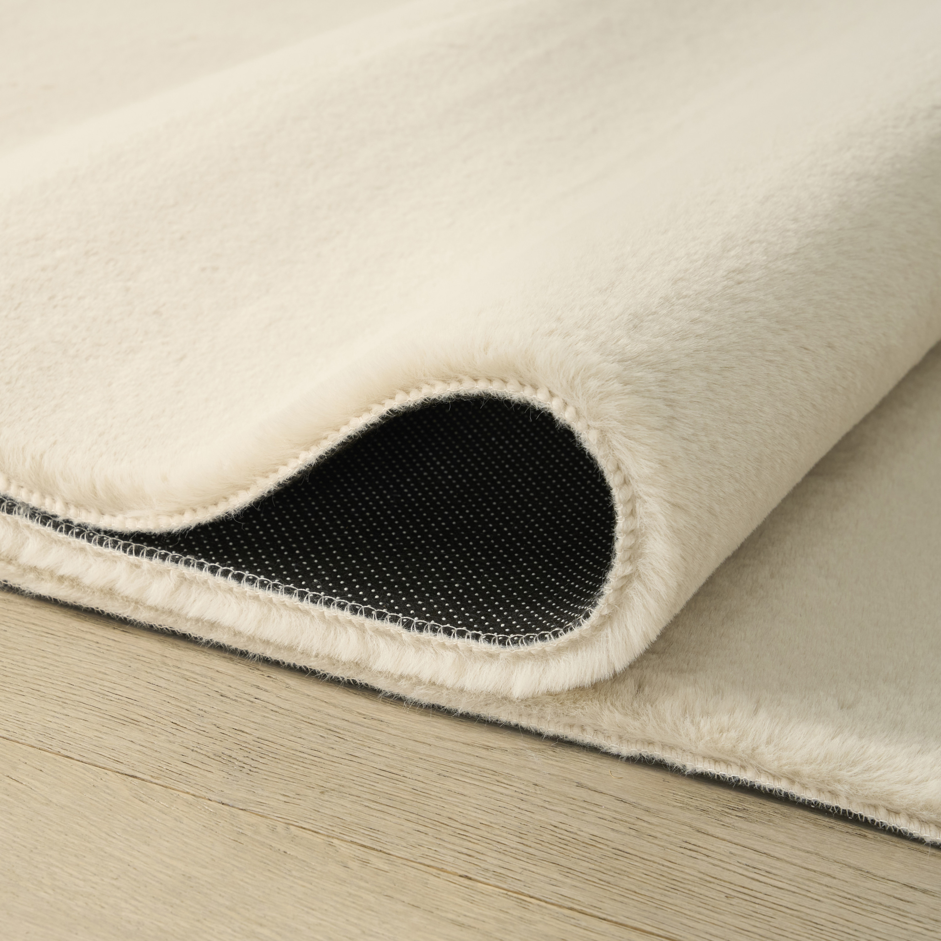 Nourison Soft Plush Rabbit Fur 5' x 7' Beige Contemporary Indoor Rug