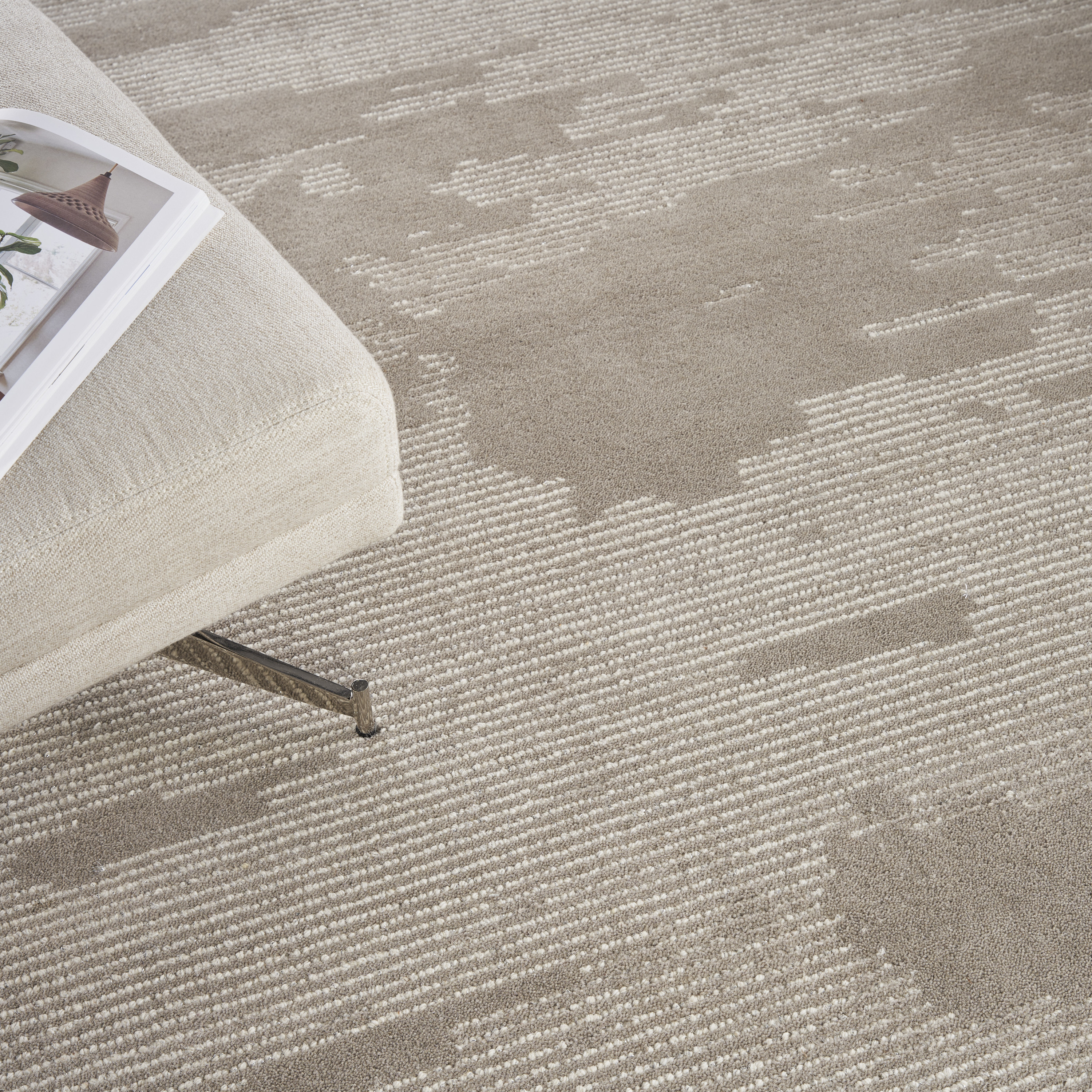 Michael Amini Ma30 Star 7'9" x 9'9" Taupe/Ivory Modern Indoor Rug