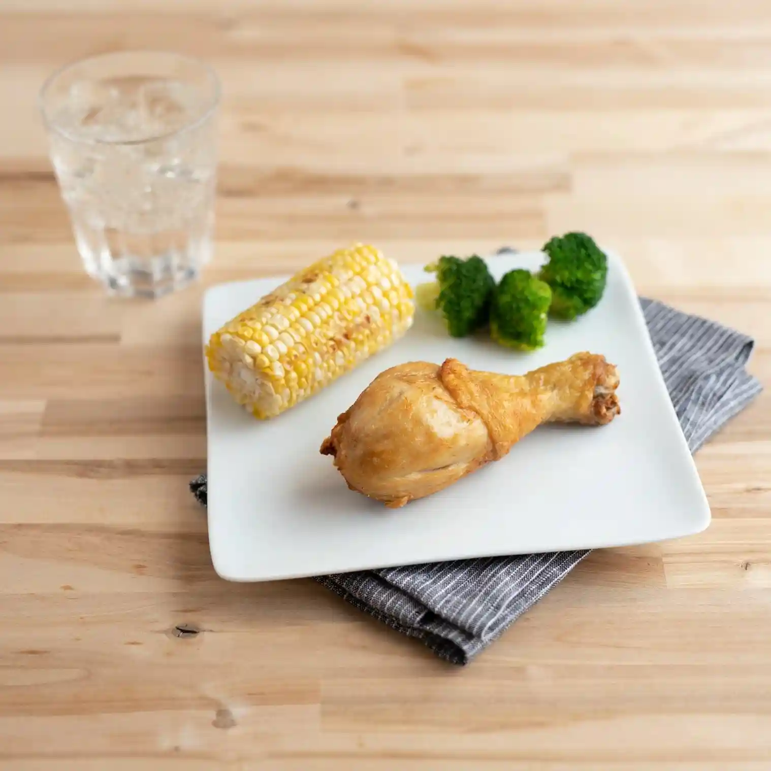 Tyson® Fully Cooked Glazed Chicken Drumsticks  https://images.salsify.com/image/upload/s--ii8RkhZF--/q_25/4412976004bde65b4edcee7d77b8c96f24fa9a30.webp