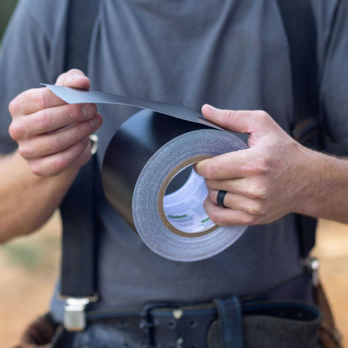 FrogTape™ Pro Grade Flashing and Waterproofing Tape Application Image 5