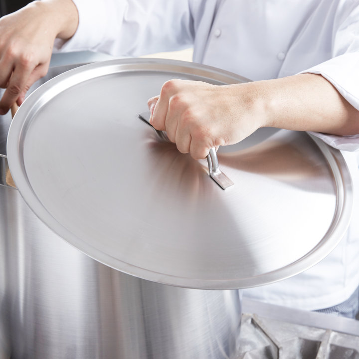 15.75-inch Centurion® self-basting domed cover