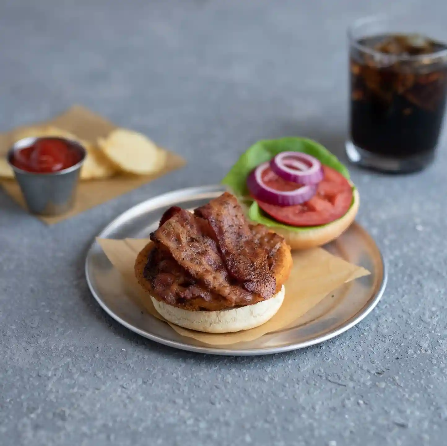 Wright® Brand Naturally Hickory Smoked Peppered Regular Sliced Bacon, Bulk, 15 Lbs, 6 slices per inch, Frozen https://images.salsify.com/image/upload/s--Z003RVO9--/q_25/siyrytvogxprnfeuiifo.webp