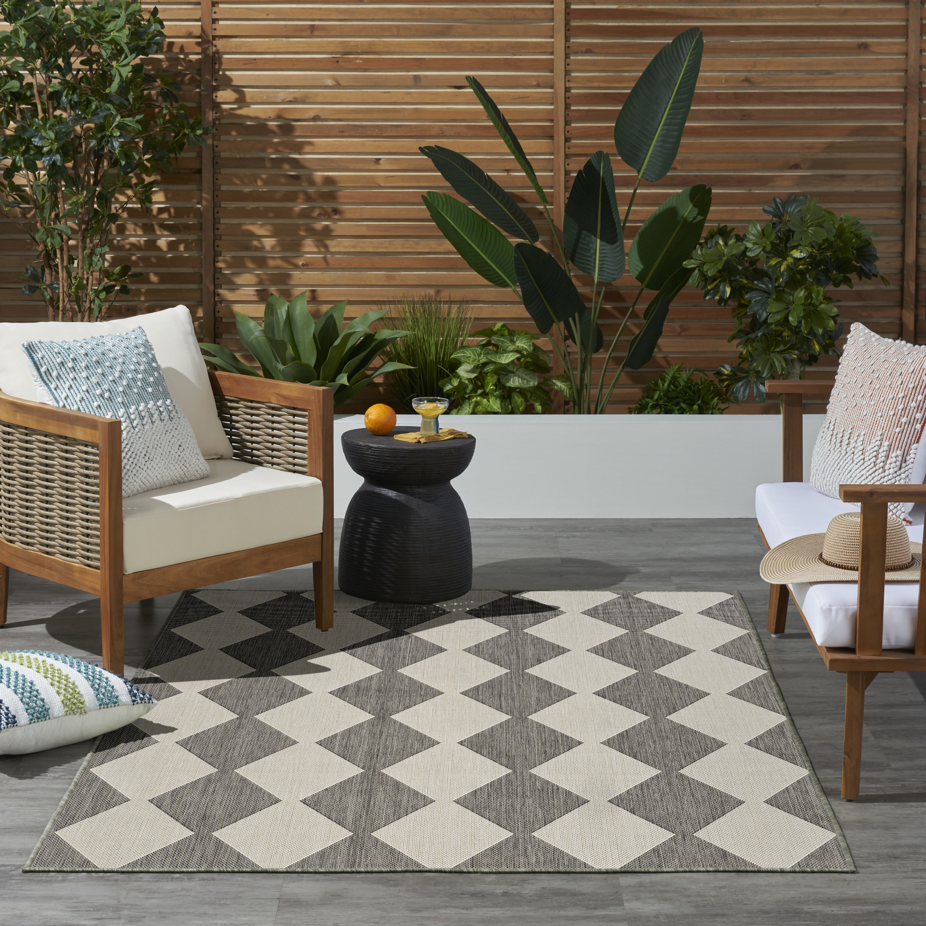 Nourison Positano 4' x 6' Charcoal Modern Rug