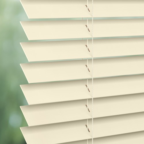 Java 8318 Wood Venetians