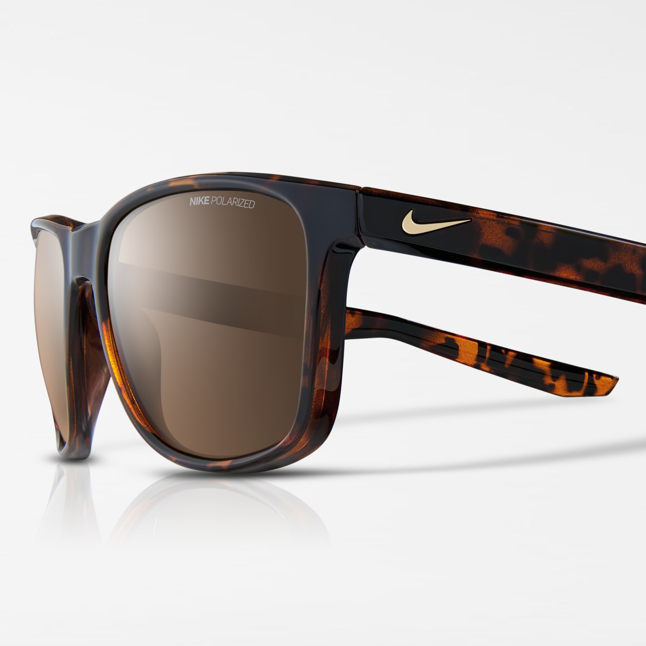 Nike Essential Endeavor Polarized Style Image
