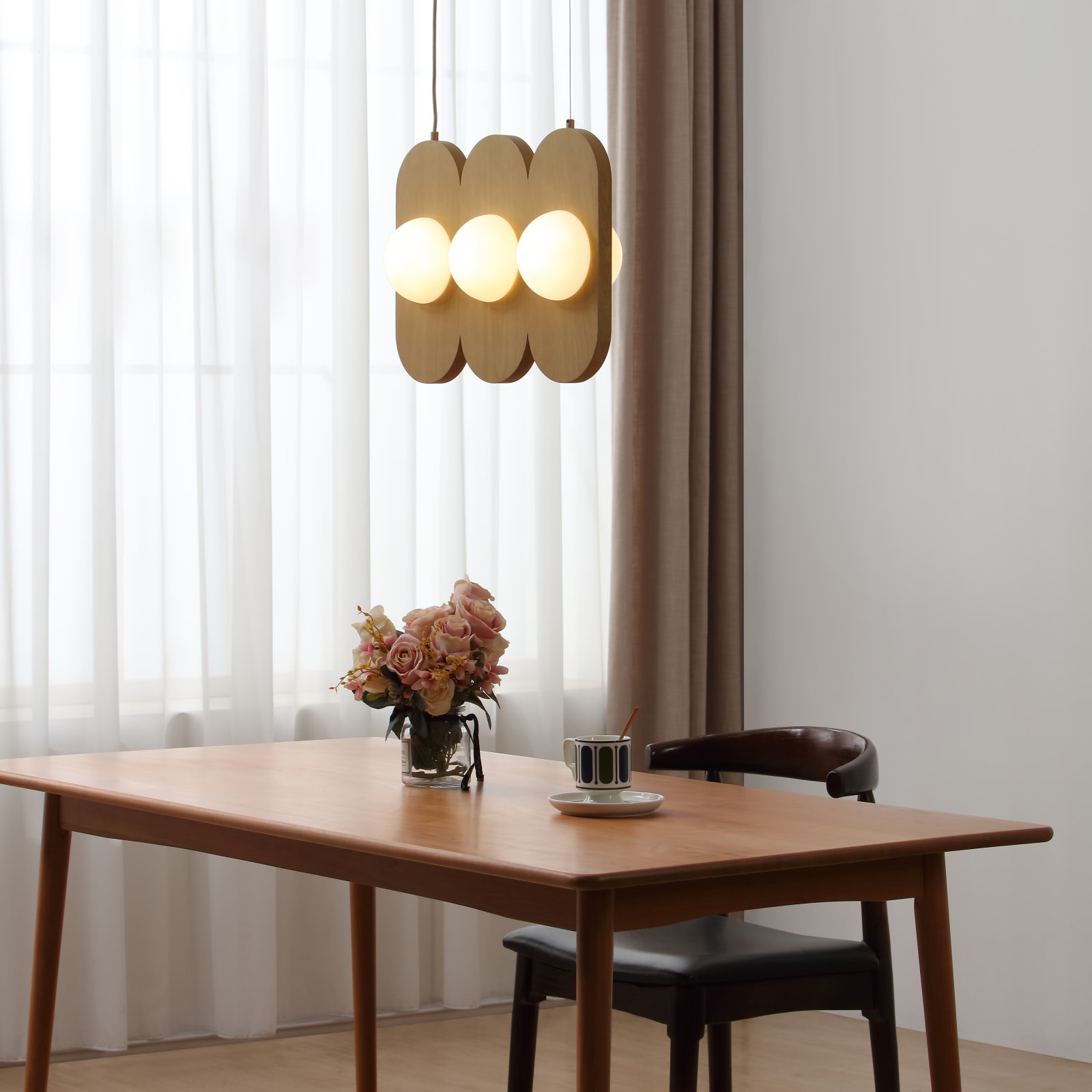 Orbita 3 Light Pendant — installation 1