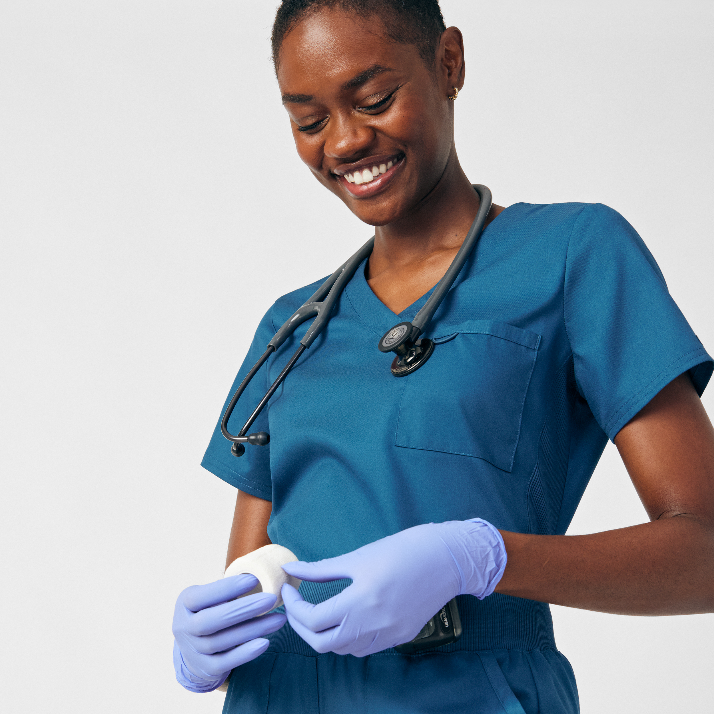 Landau ProFlex LT107 Women&#8216;s 2-Pocket Wrinkle Resistant V-Neck Scrub Top with Rib Knit Side Panels-Landau