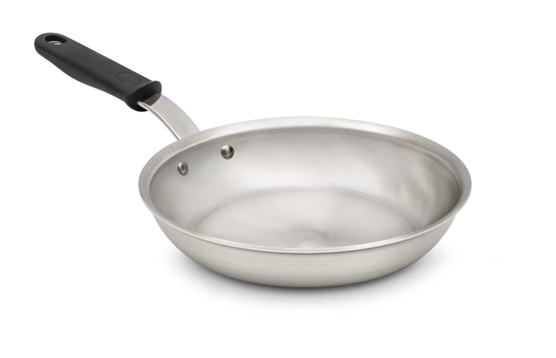 10-inch Wear-Ever® aluminum fry pan with natural finish and silicone handle