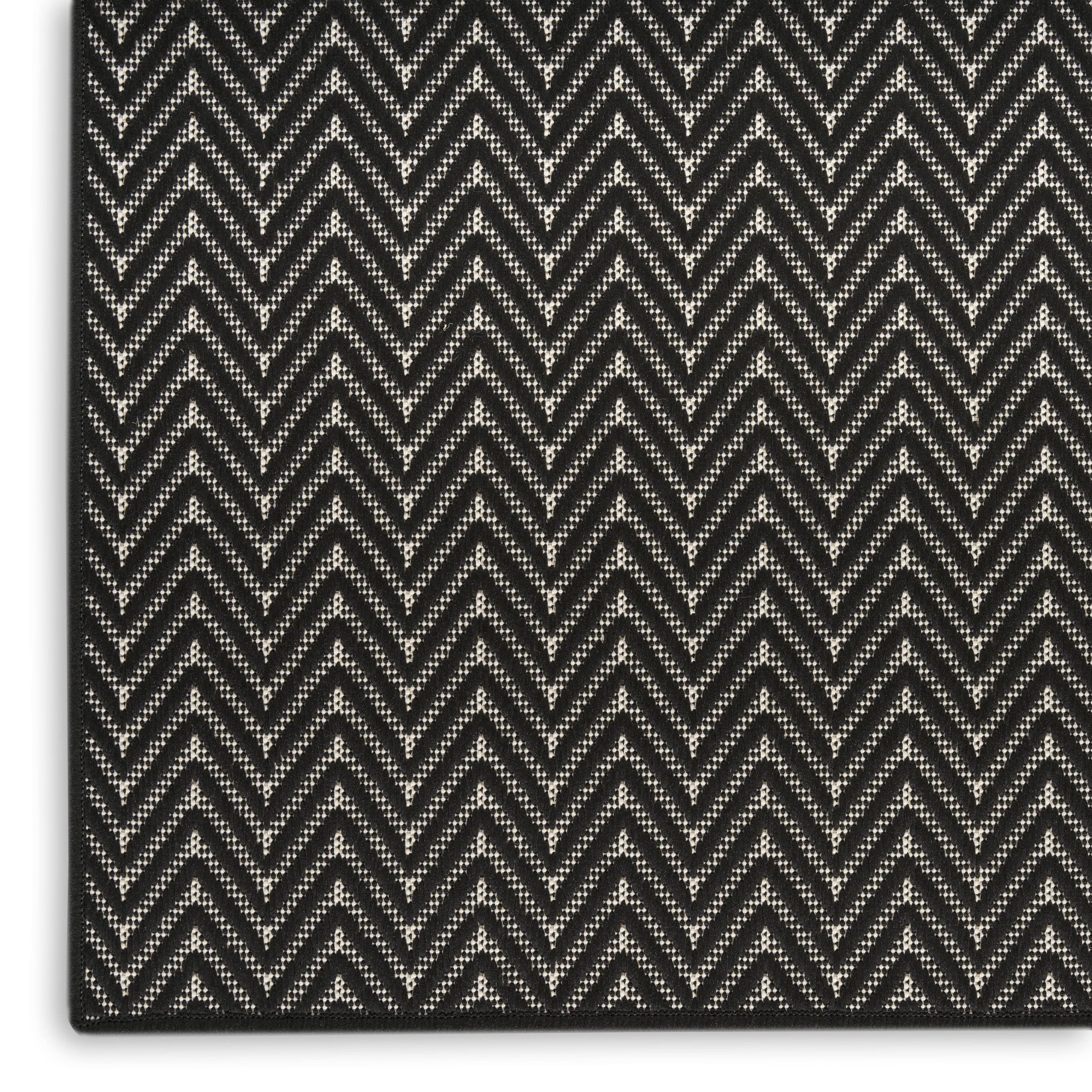 Nourison Horizon Indoor/Outdoor 2' x 3' Black Modern Rug