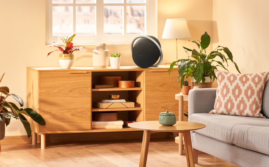 Harman Kardon Onyx Studio 8, Portable stereo Bluetooth speaker