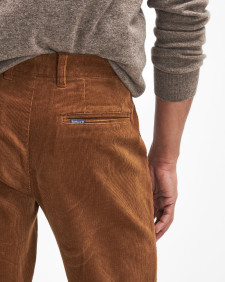 Pantaloni in velluto stretch a coste sottili dalla vestibilità leggermente aderente 