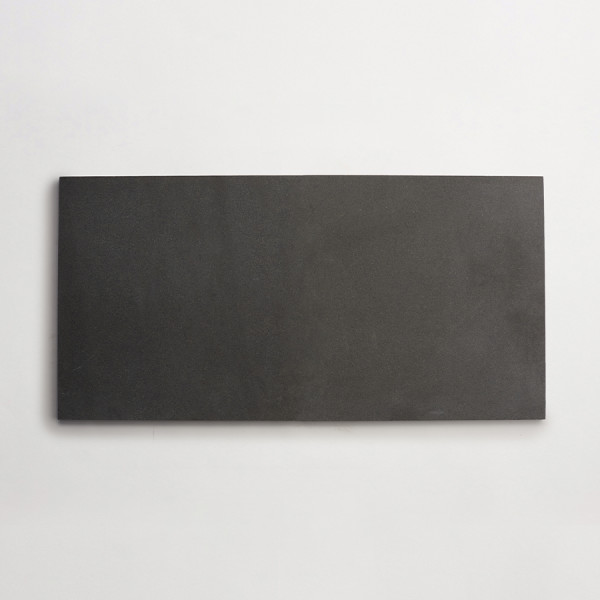 lapidary: grandioso | split field tile | warm black | honed 