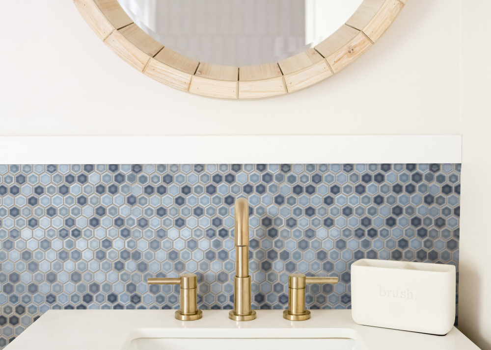 Sample – Hudson 1″ Hex Stillwater Porcelain Mosaic Tile