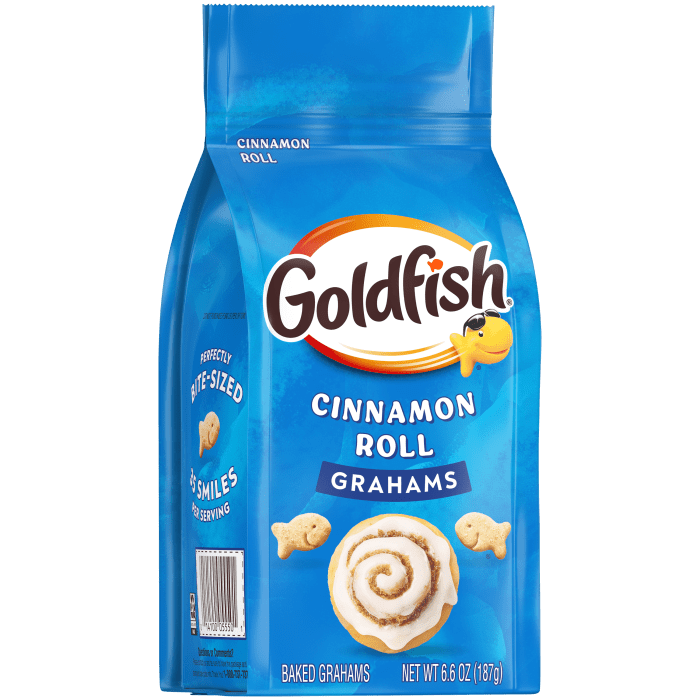 Goldfish® Cinnamon Roll Baked Grahams, 6.6 oz, bag - Left Angle Image