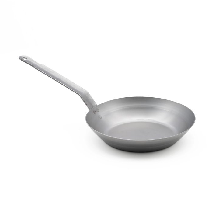 8 ½-inch carbon steel fry pan
