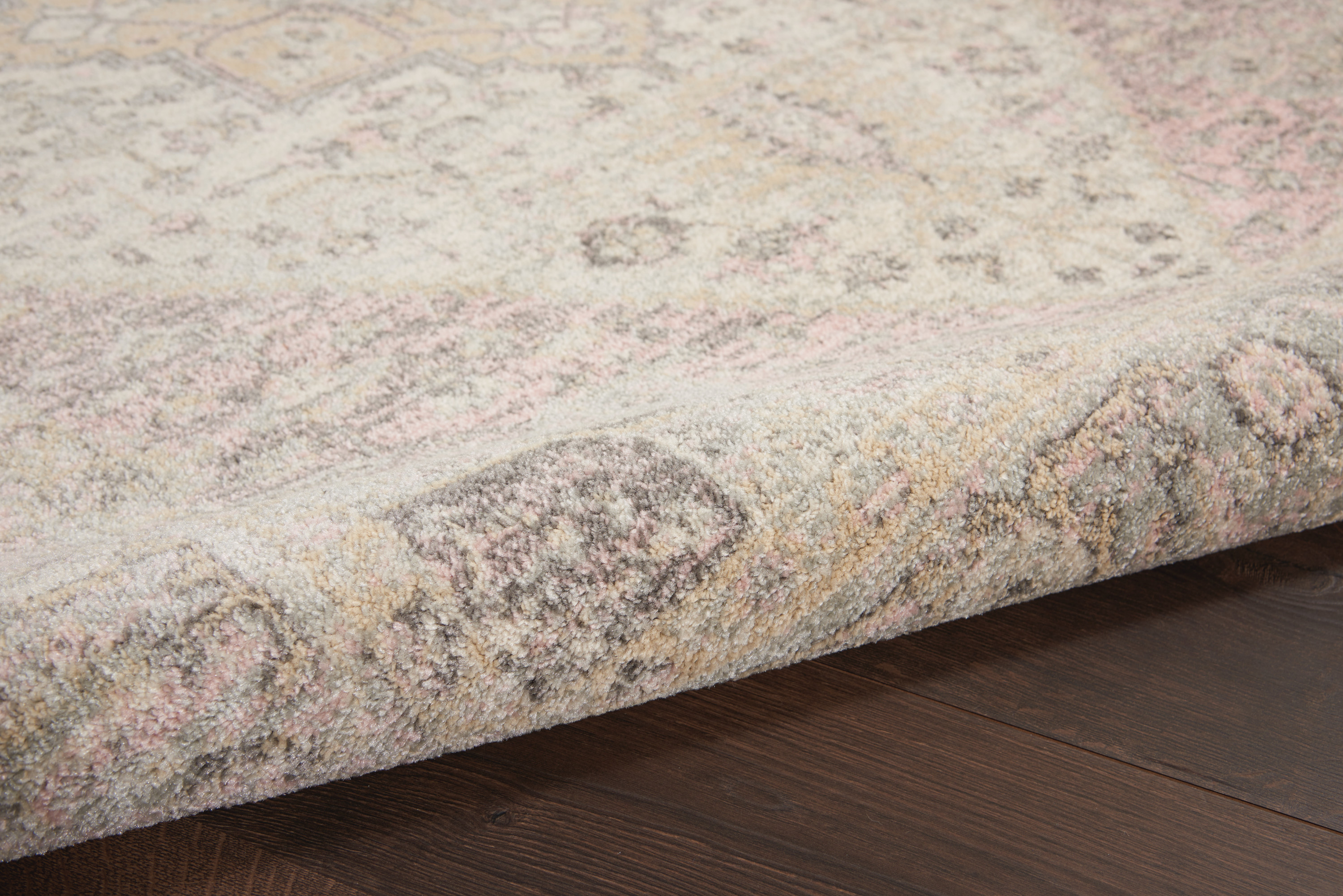 Nourison Tranquil 6' x 9' Ivory Pink Vintage Indoor Rug