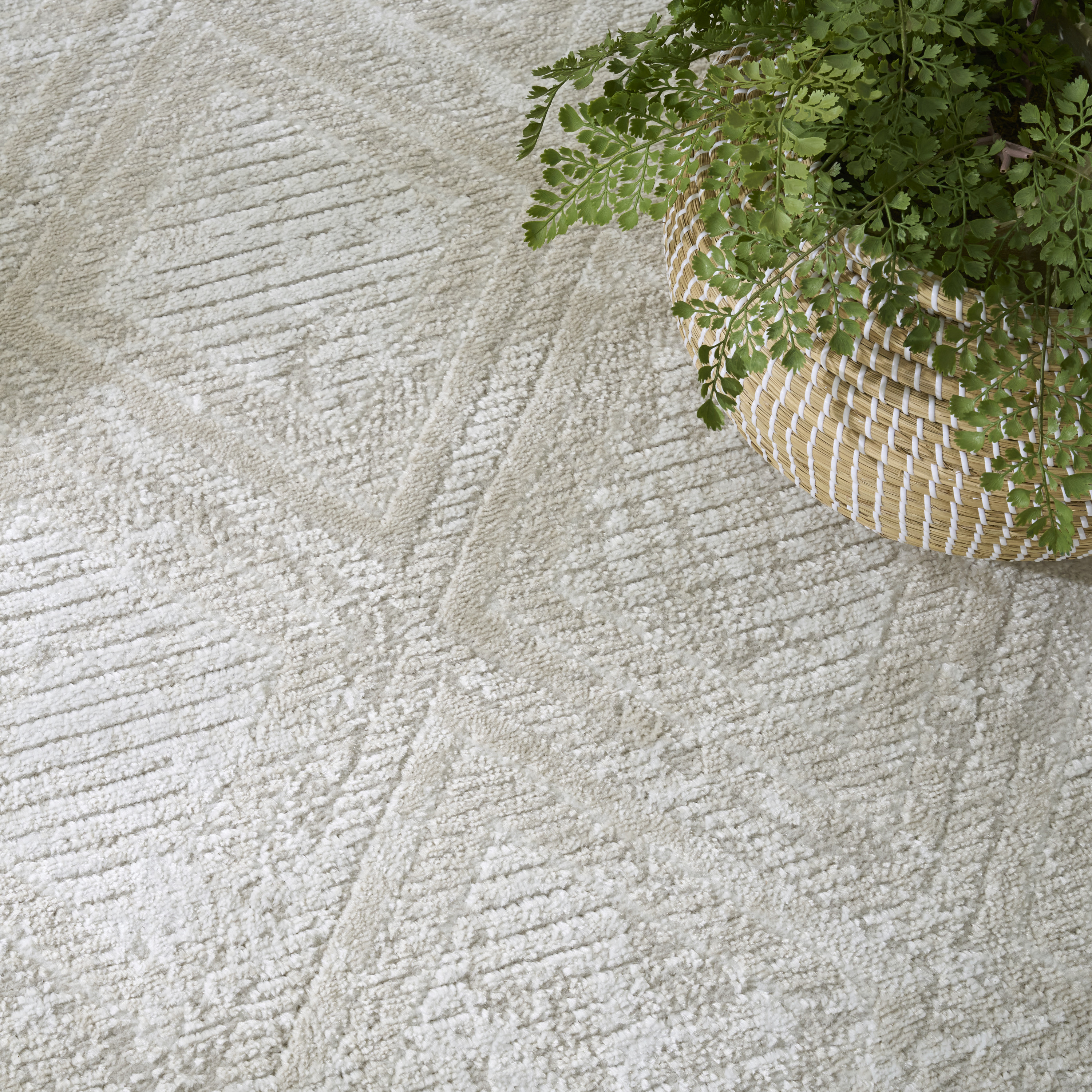 Nourison Dekor 4' x 6' Beige Modern Indoor Rug