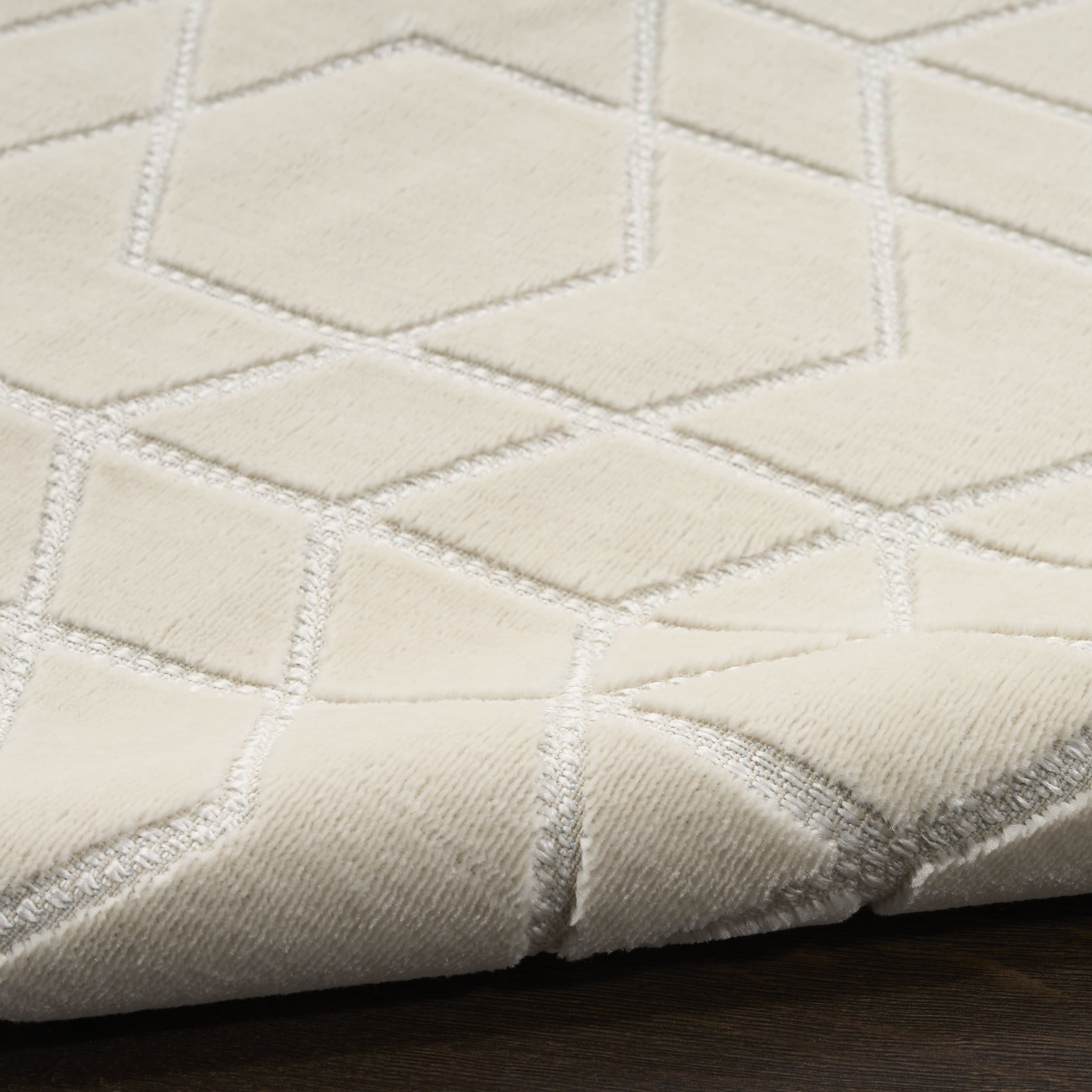 Nourison Washable Charm 4' x 6' Ivory Modern Indoor Rug