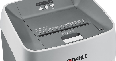 Convenient, easy-to-use controls for simple operation.