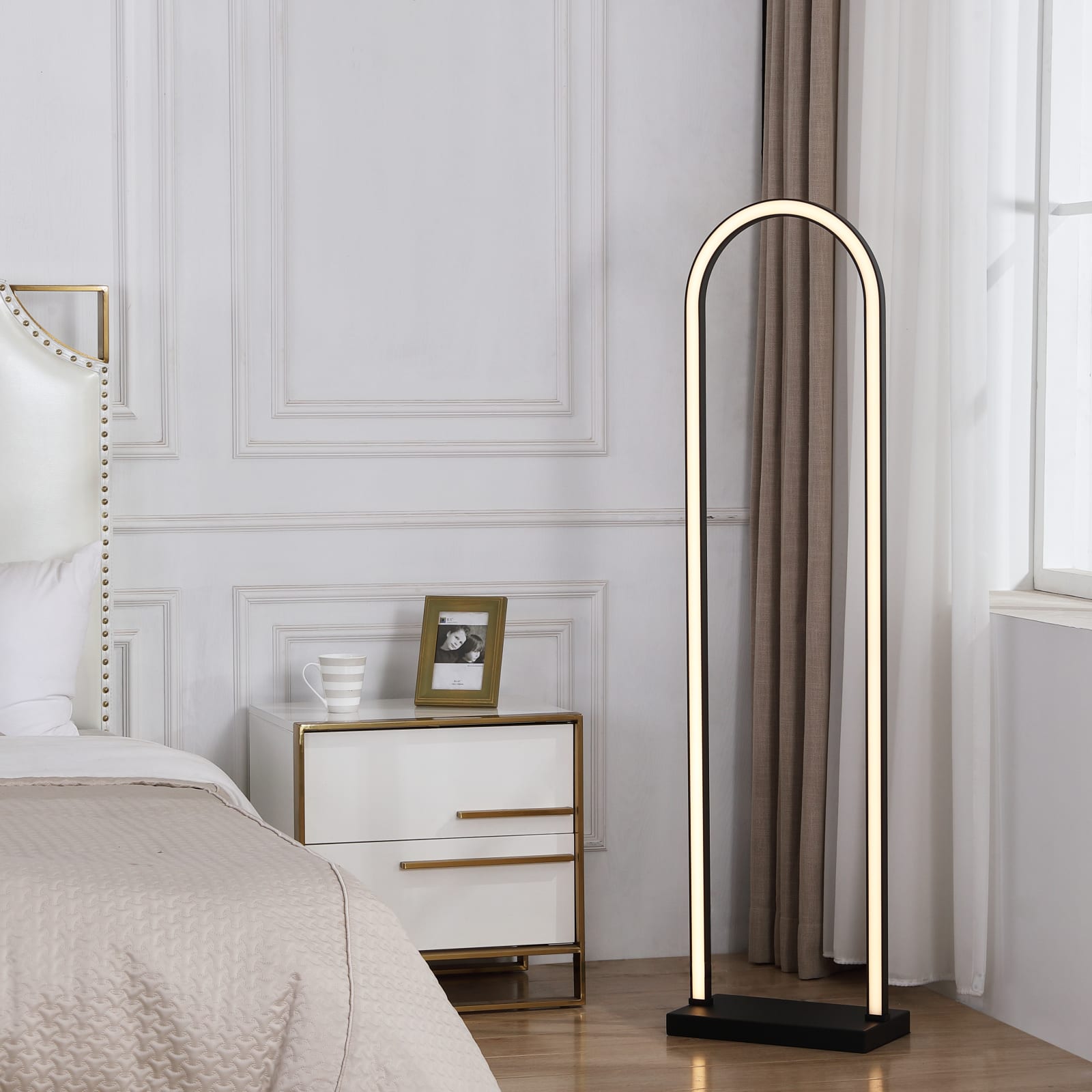Keshet Floor Lamp — installation 1