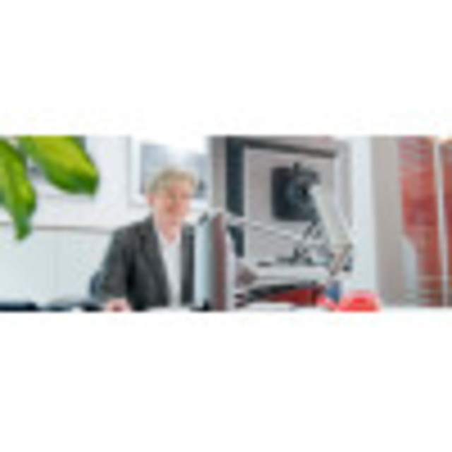 Designed with a higher profile and longer reach, LiftTEC® II is ideal for elevating a larger monitor into a comfortable viewing position.