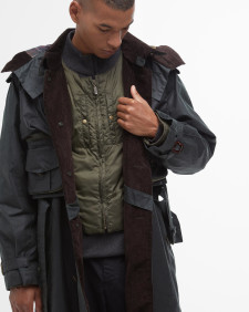 Barbour x TO KI TO Gewachster Reitmantel 