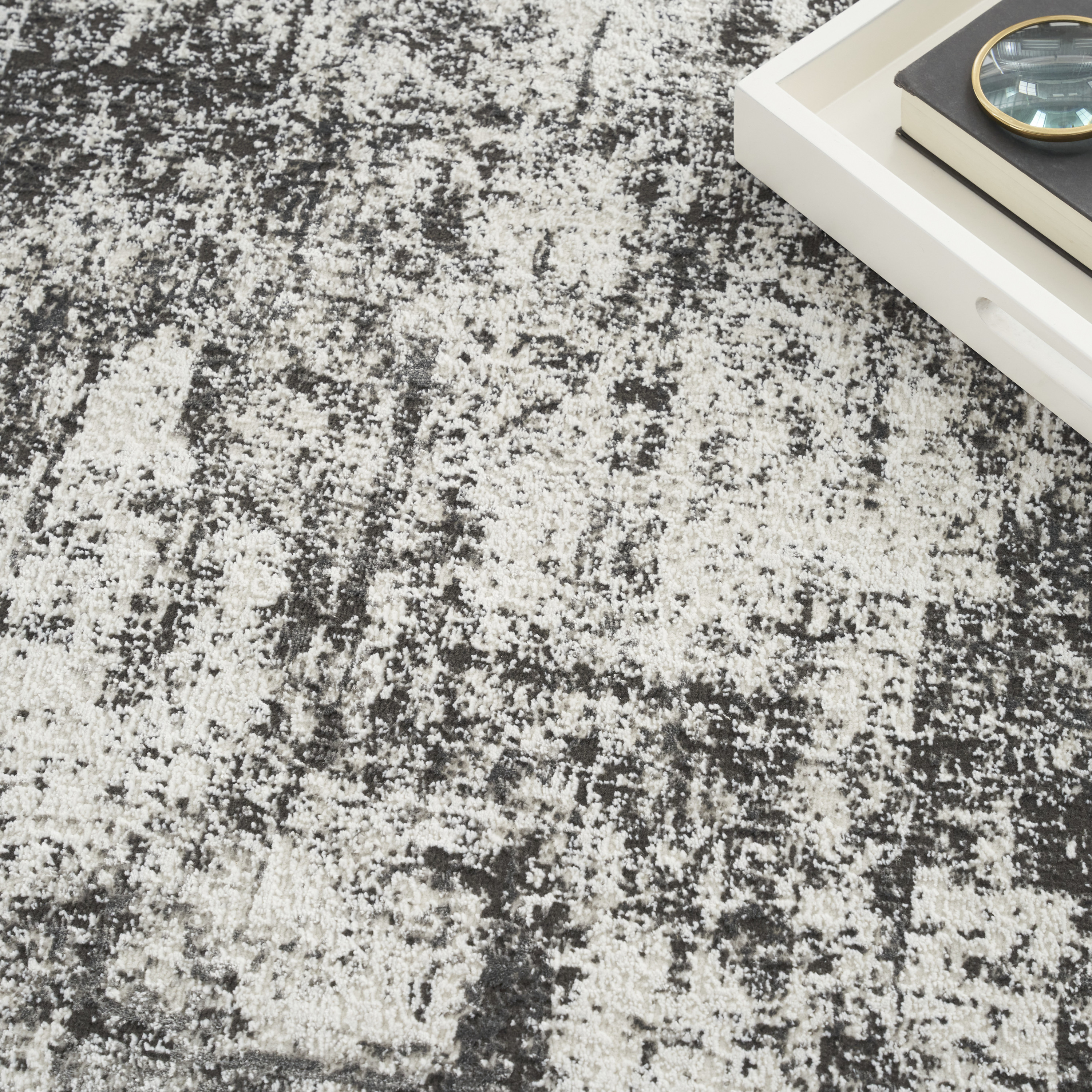 Nourison Desire 7'10" x 9'10" Grey Ivory Modern Indoor Rug