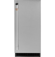 Café™ Ice Maker Door Kit &mdash; Model #: CIP75S1