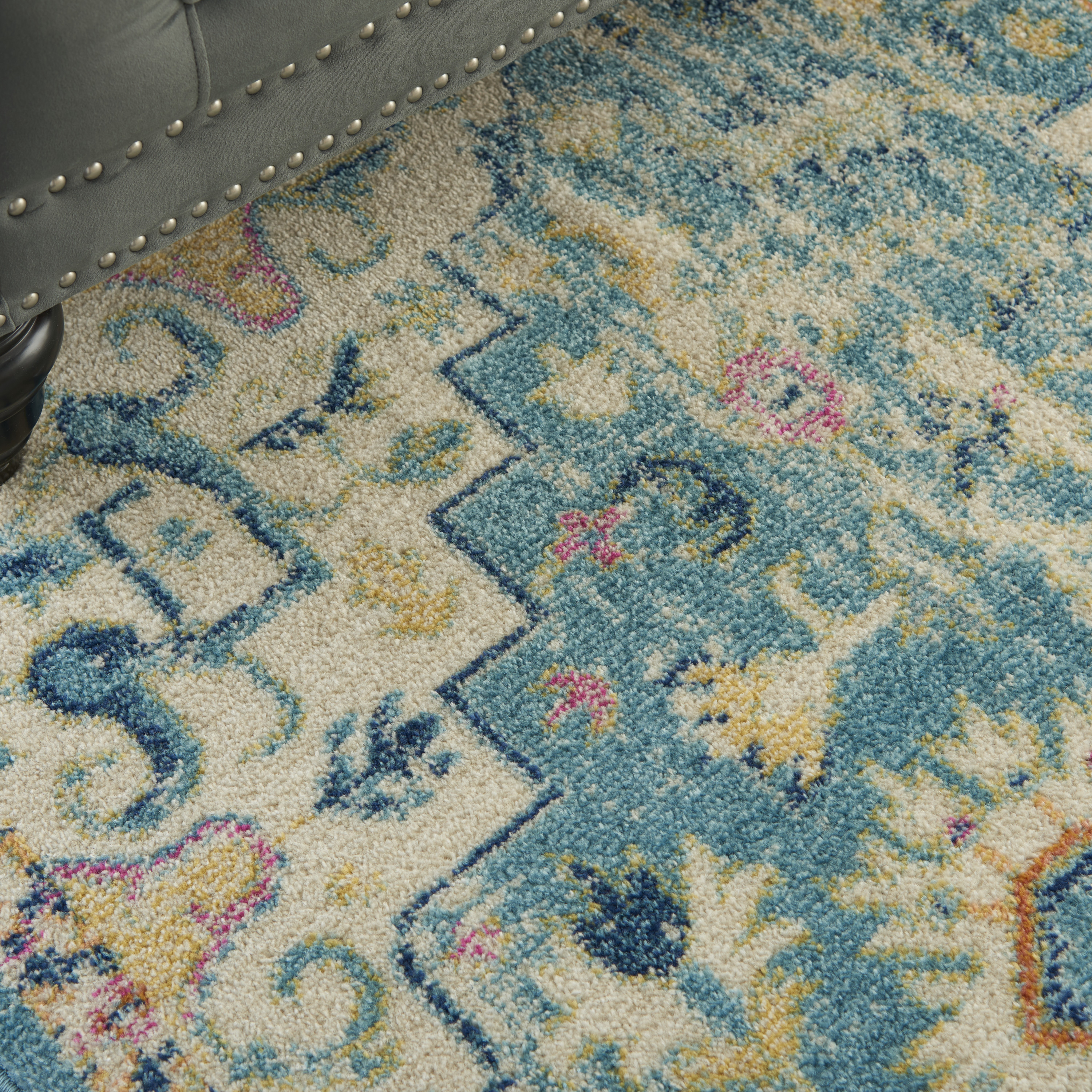 Nourison Passion 6'7" x 9'6" Ivory Light Blue Bohemian Indoor Rug