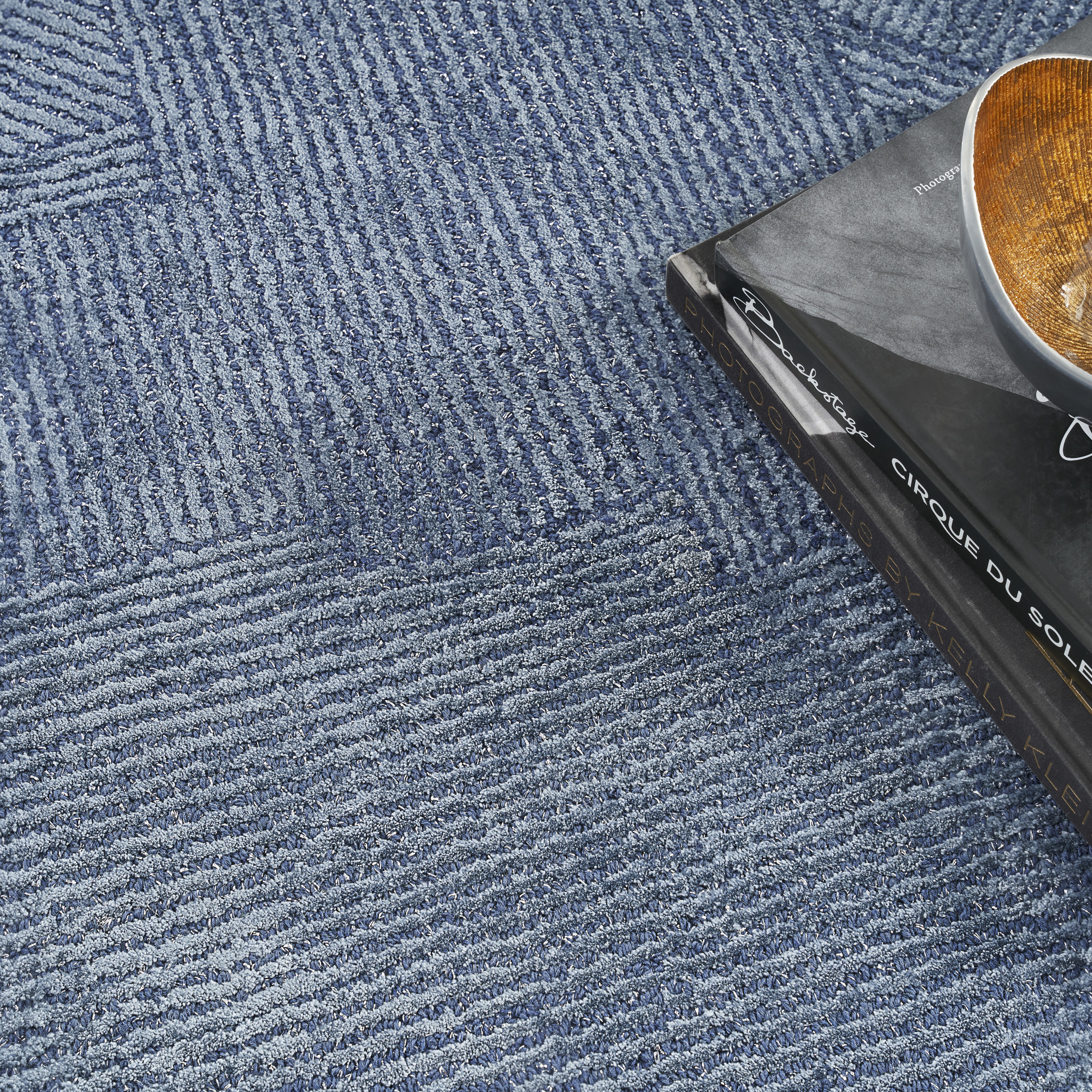 Michael Amini Ma30 Star 4' x 6' Blue Modern Indoor Rug