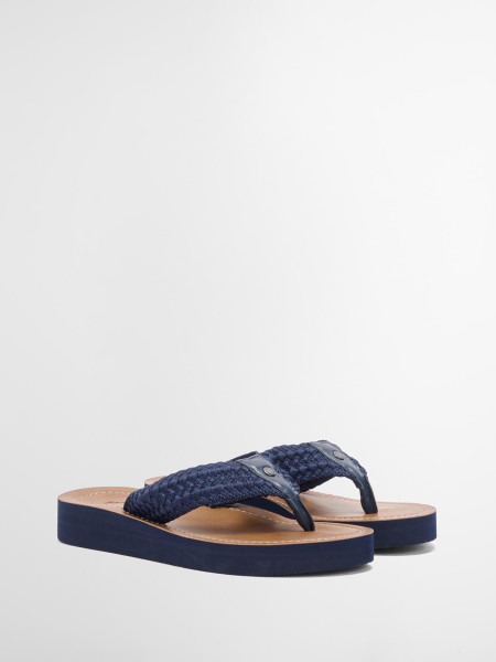 Sandali Kelburn Sandali Kelburn