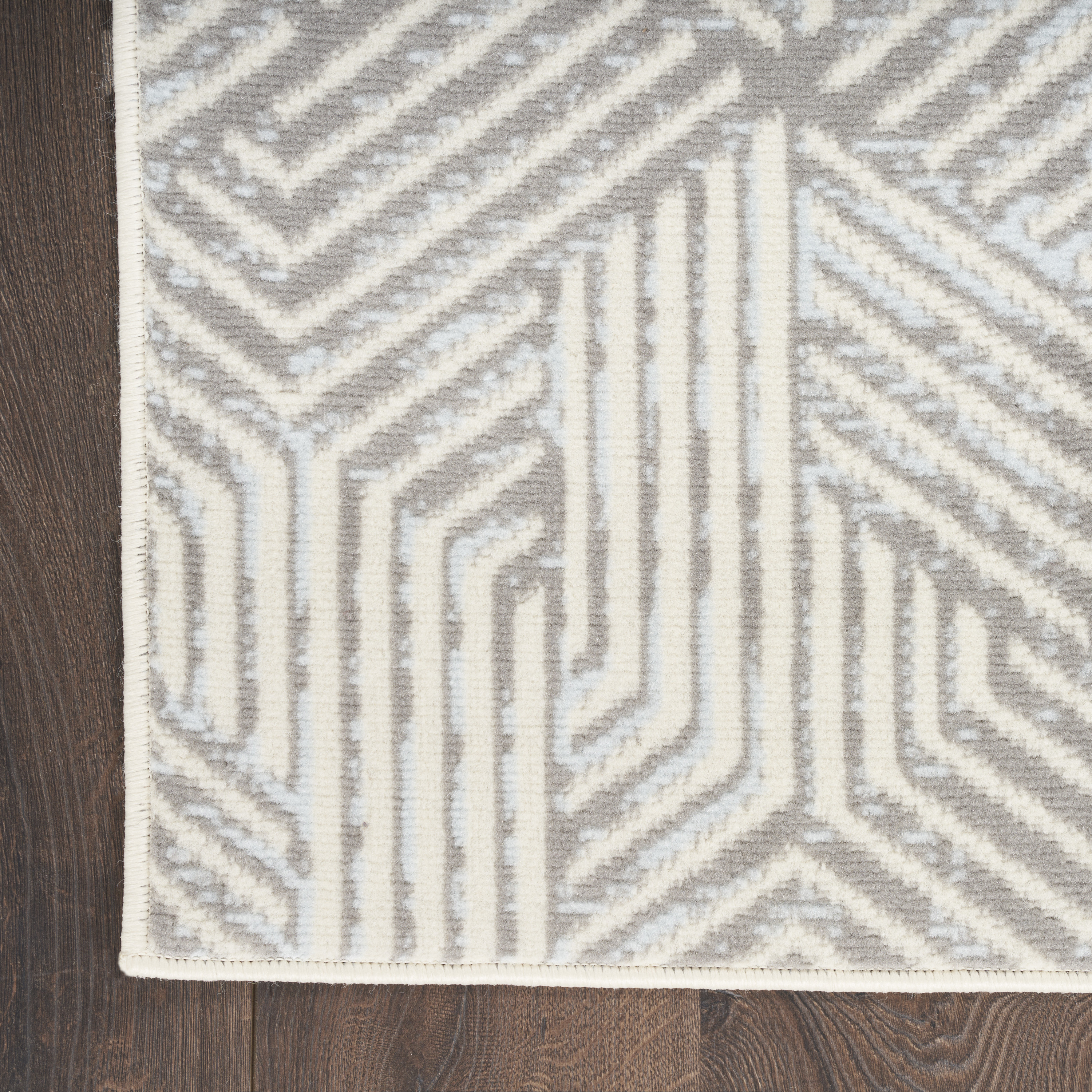 Nourison Grafix 2' x 4' Grey Modern Indoor Rug