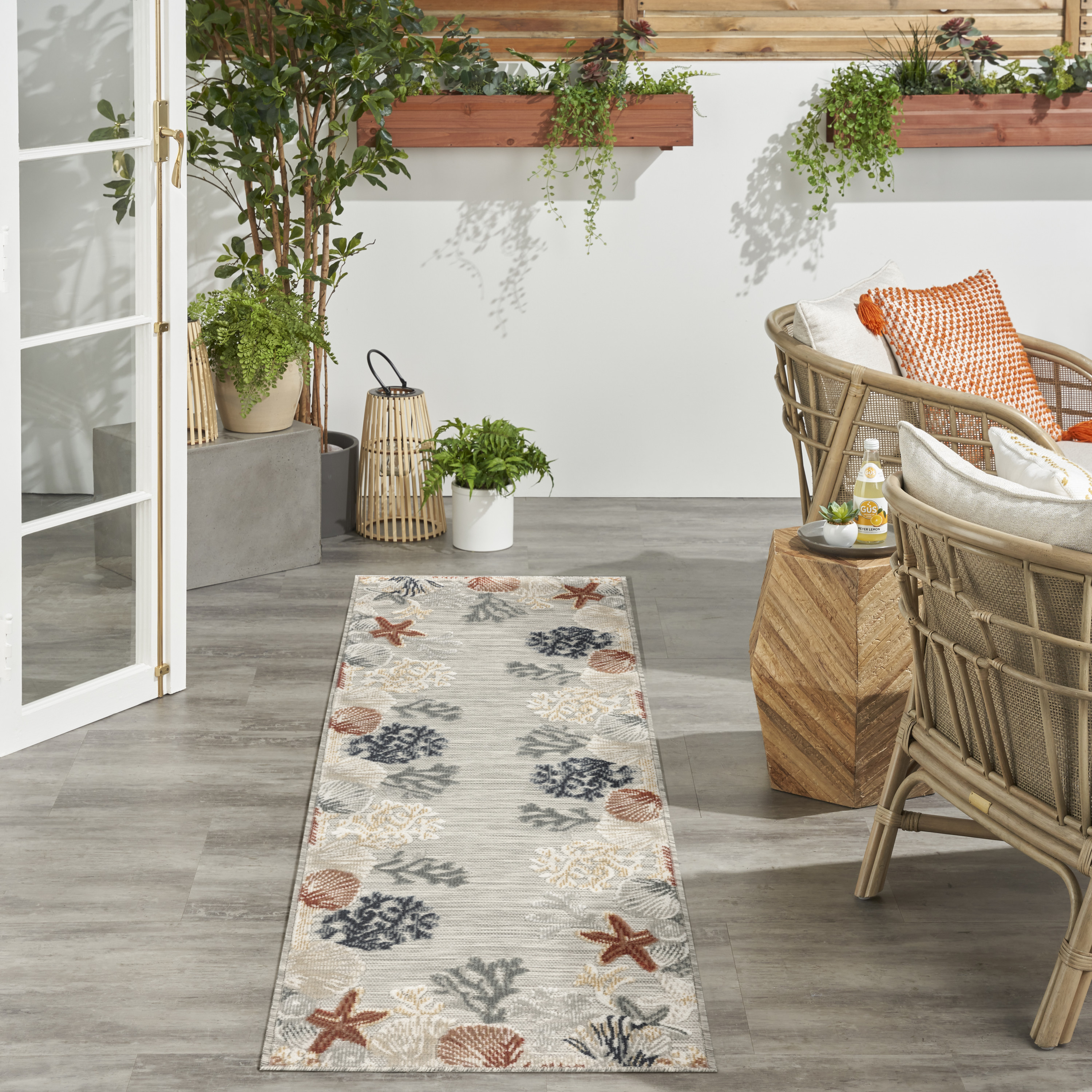 Nourison Suncoast 2' x 6' Grey Multicolor Coastal, Nautical & Beach Rug