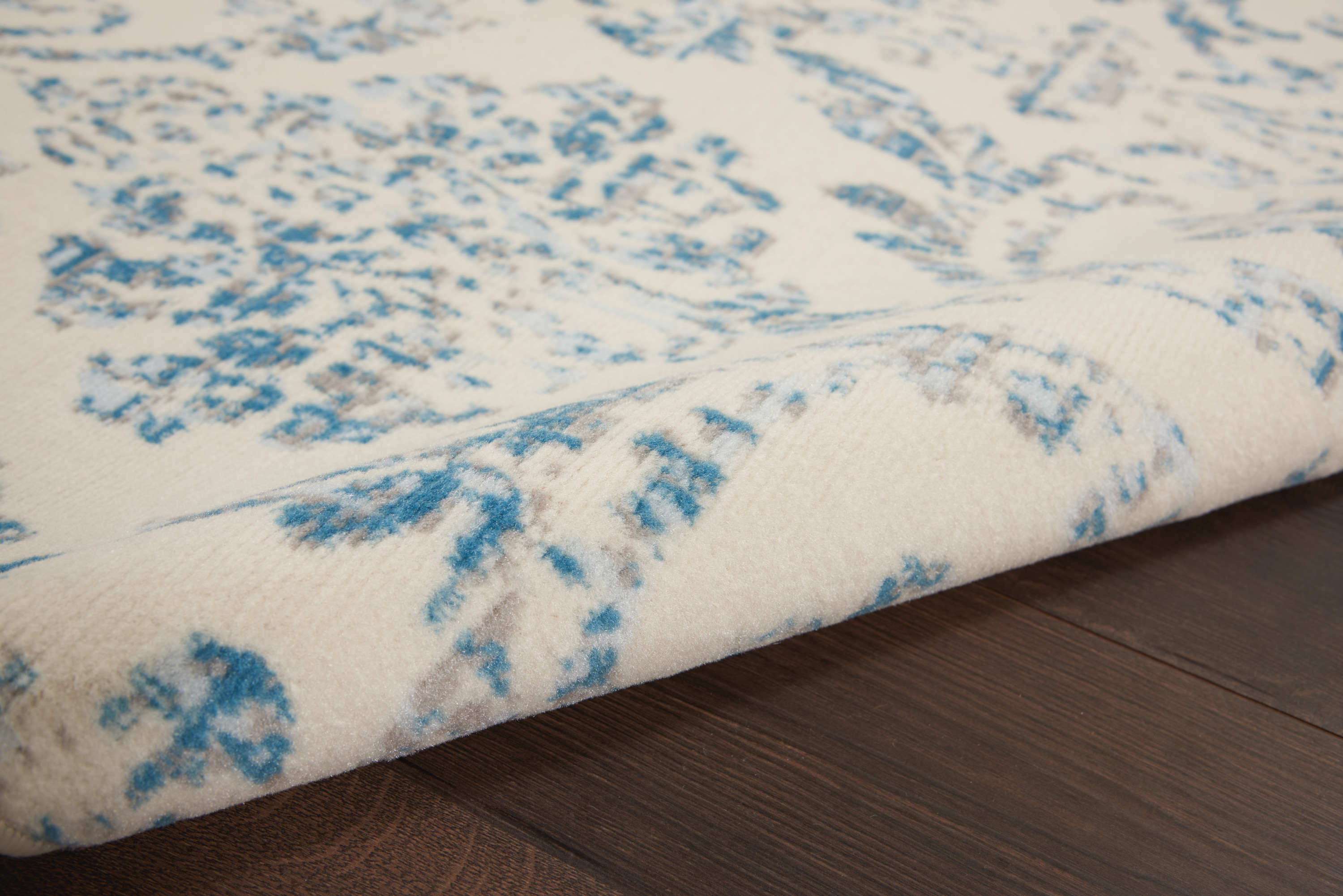Nourison Jubilant 4' x 6' Ivory Blue Vintage Indoor Rug