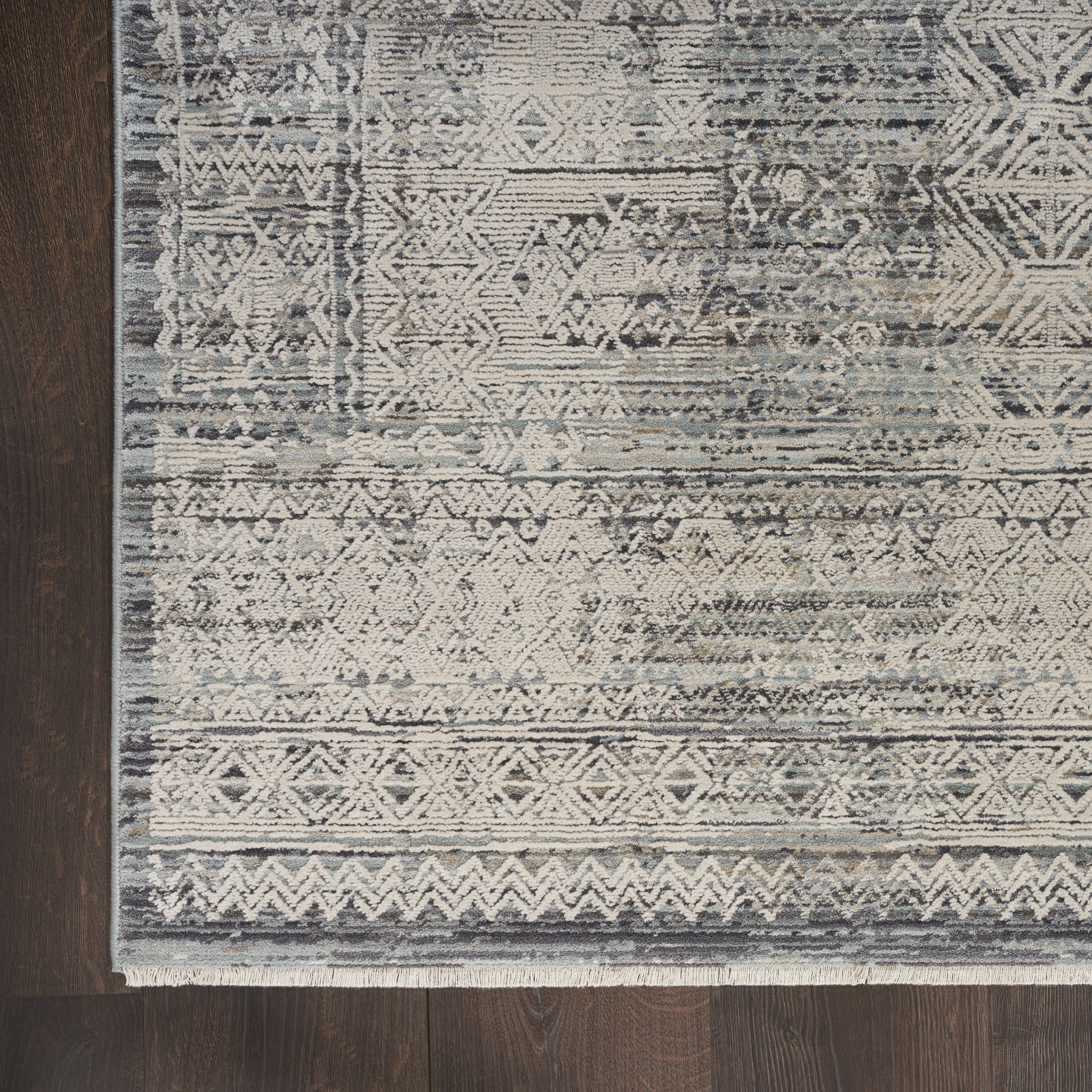 Nourison Lynx 7'10" x 10'1" Ivory Blue Vintage Indoor Rug