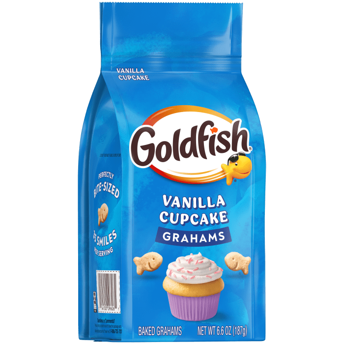 Goldfish® Grahams Vanilla Cupcake Baked Grahams, 6.6 oz, bag - Left Angle Image