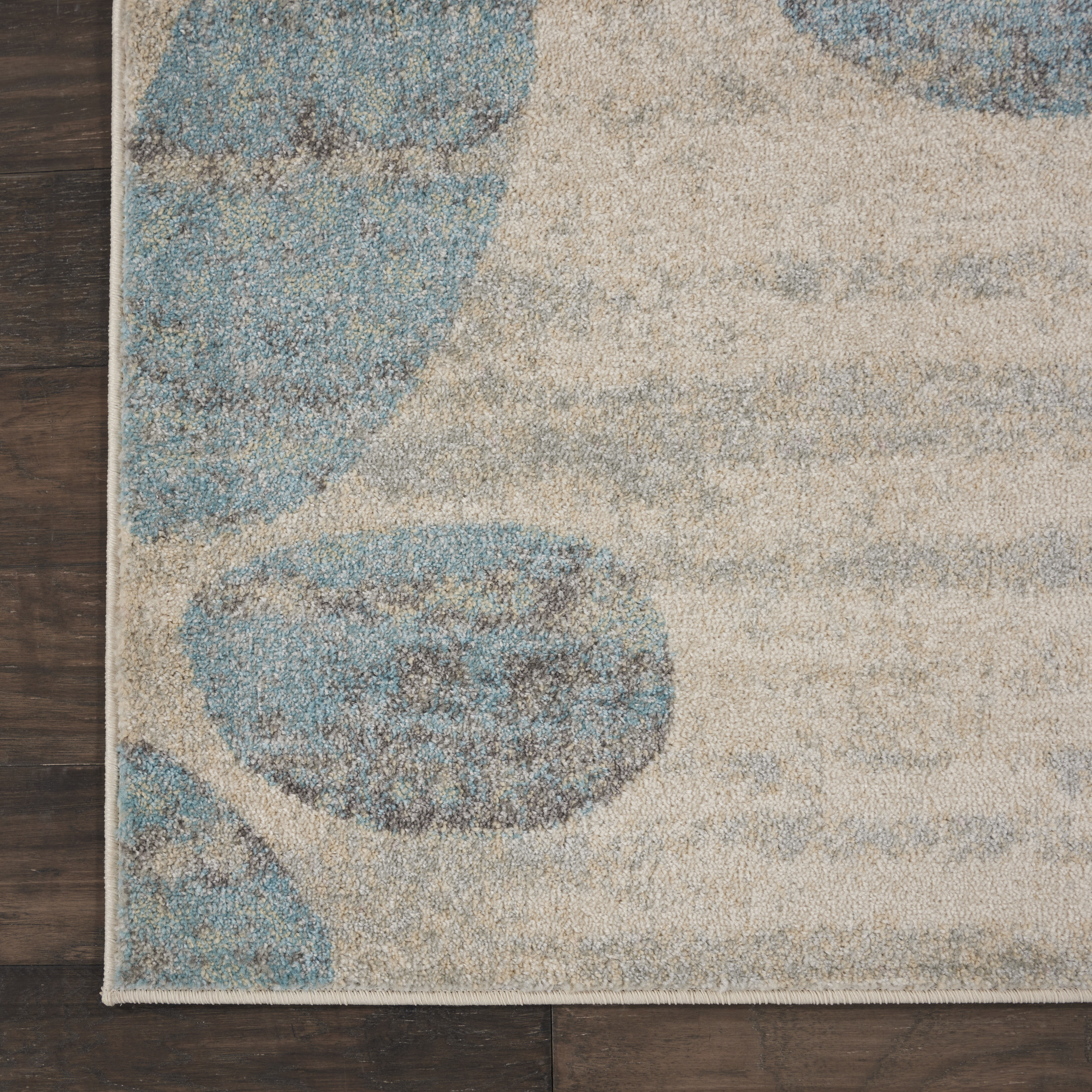 Nourison Tranquil 7' x 10' Ivory Light Blue Farmhouse Indoor Rug