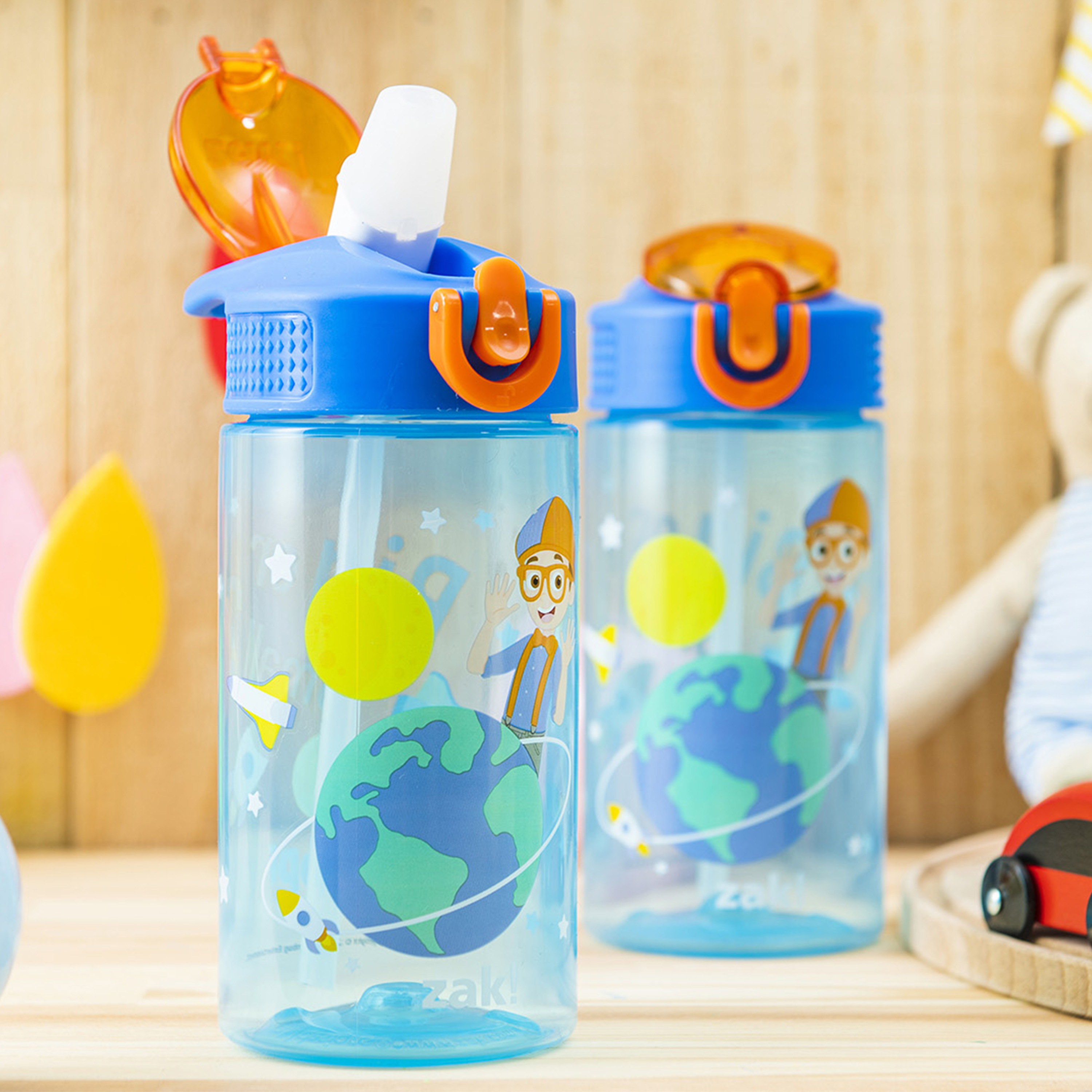 Blippi 16 ounce Reusable Plastic Water Bottle with Straw, Big or Small?, 2-piece set slideshow image 5