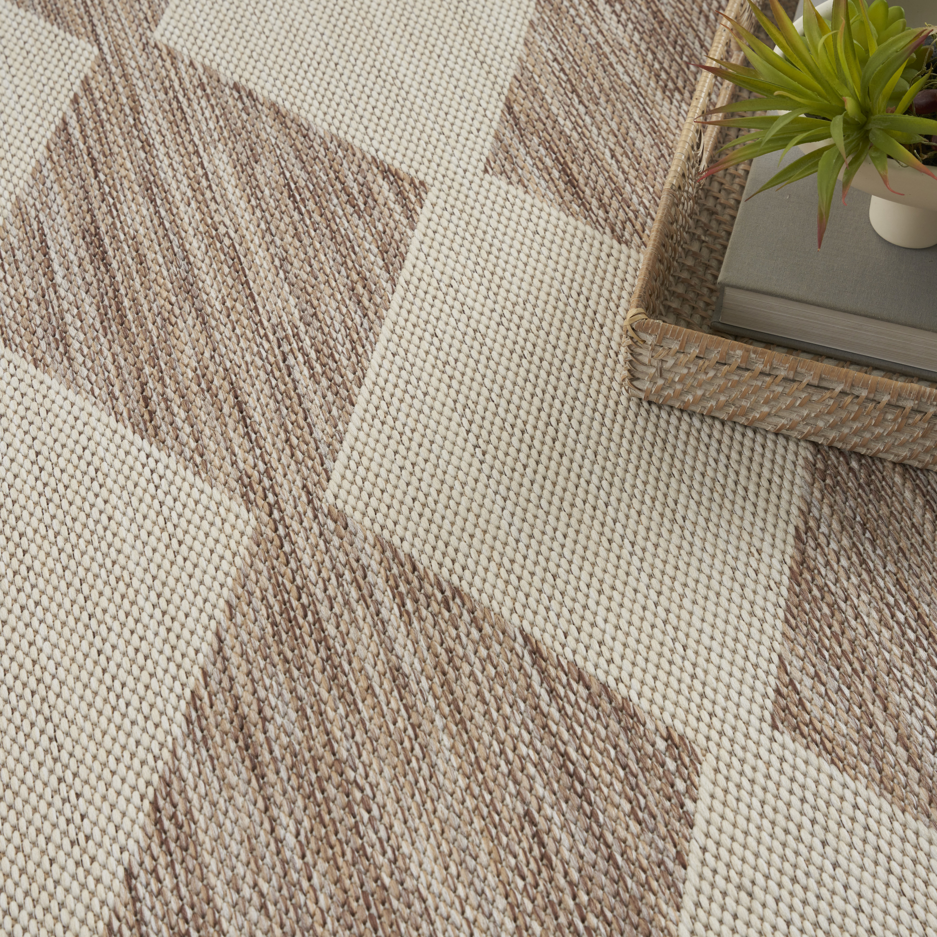 Nourison Positano 5' x 7' Beige Modern Rug