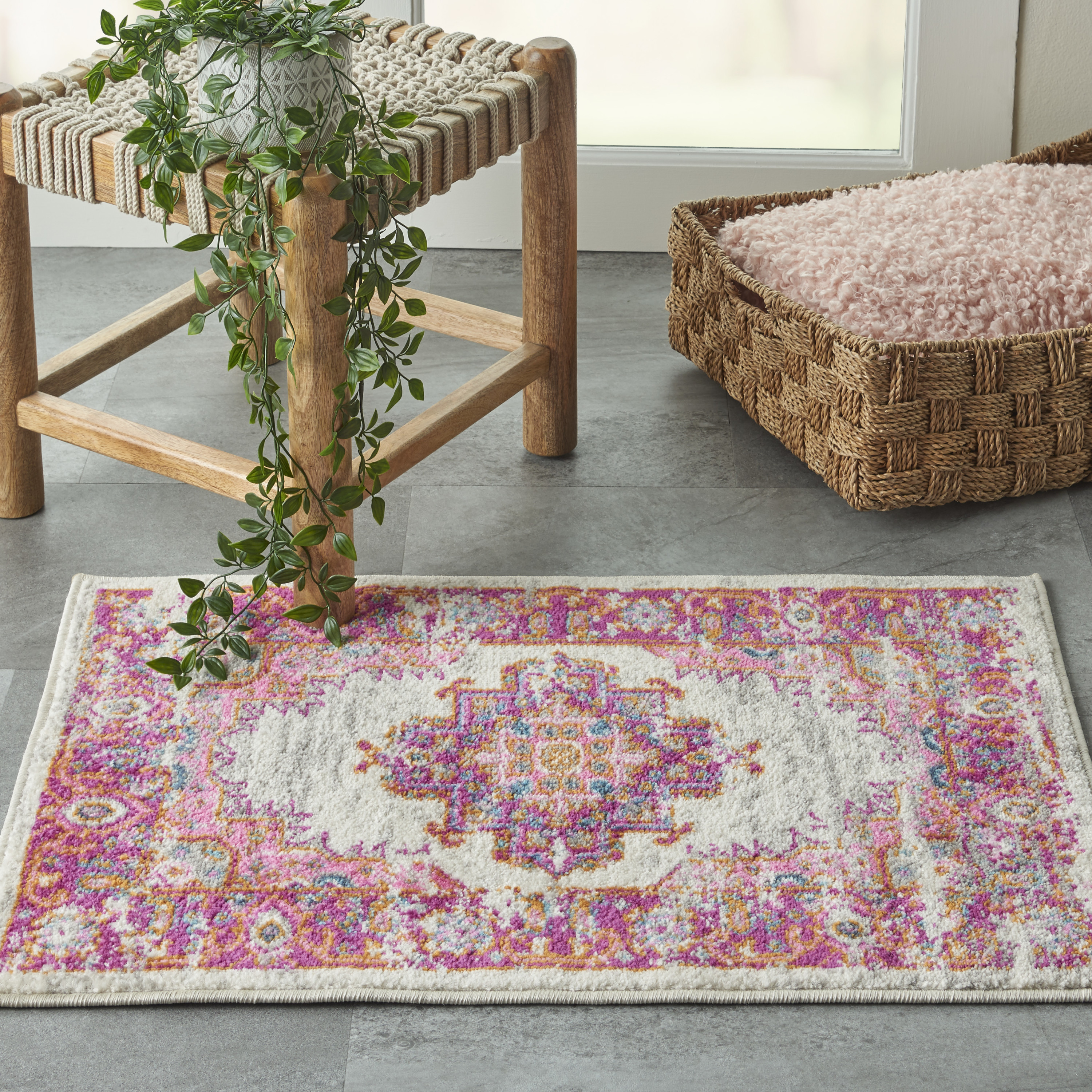 Nourison Passion 1'10" x 2'10" Ivory/Fuchsia Bohemian Indoor Rug