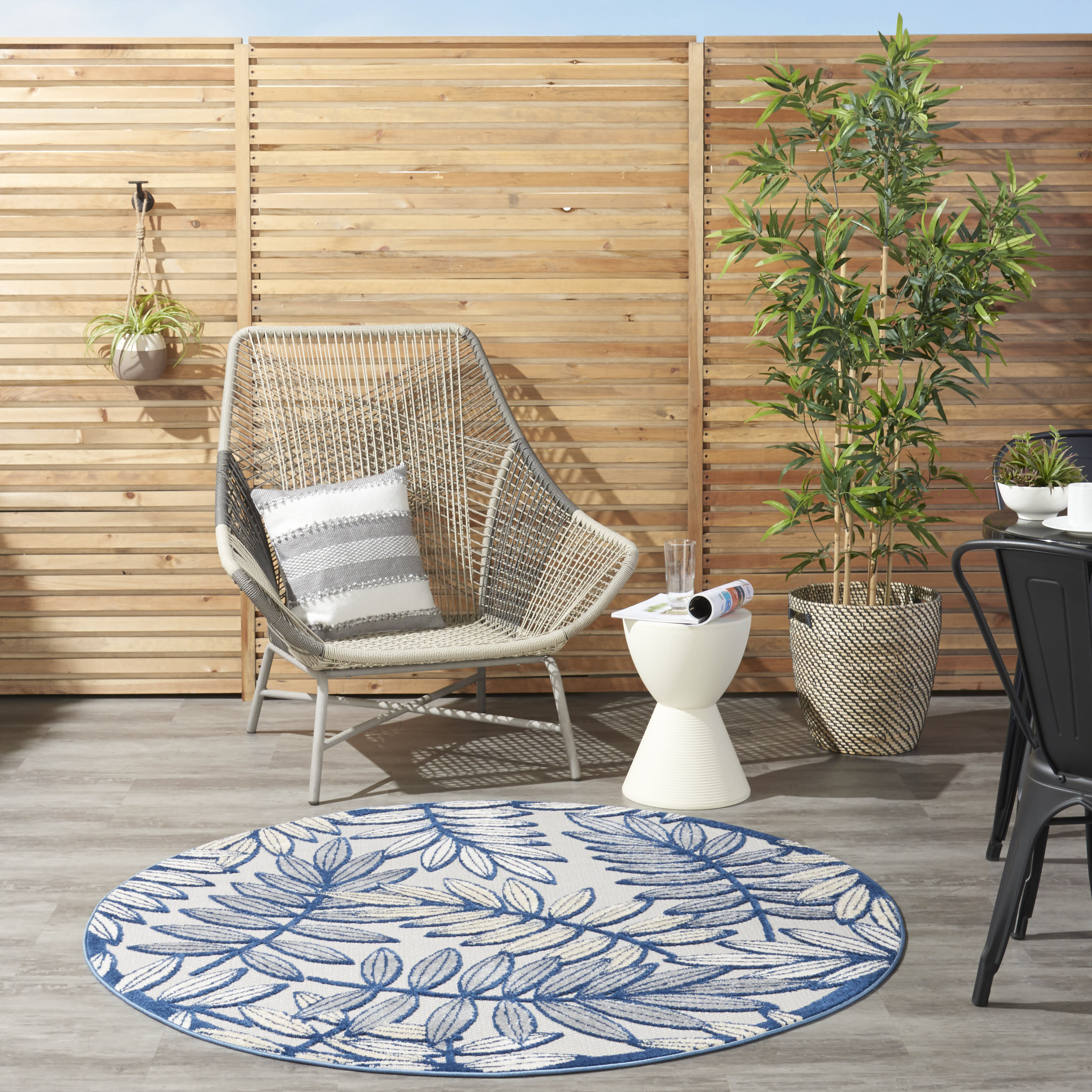 Nourison Aloha 5'3" x Round Ivory Navy Tropical Rug