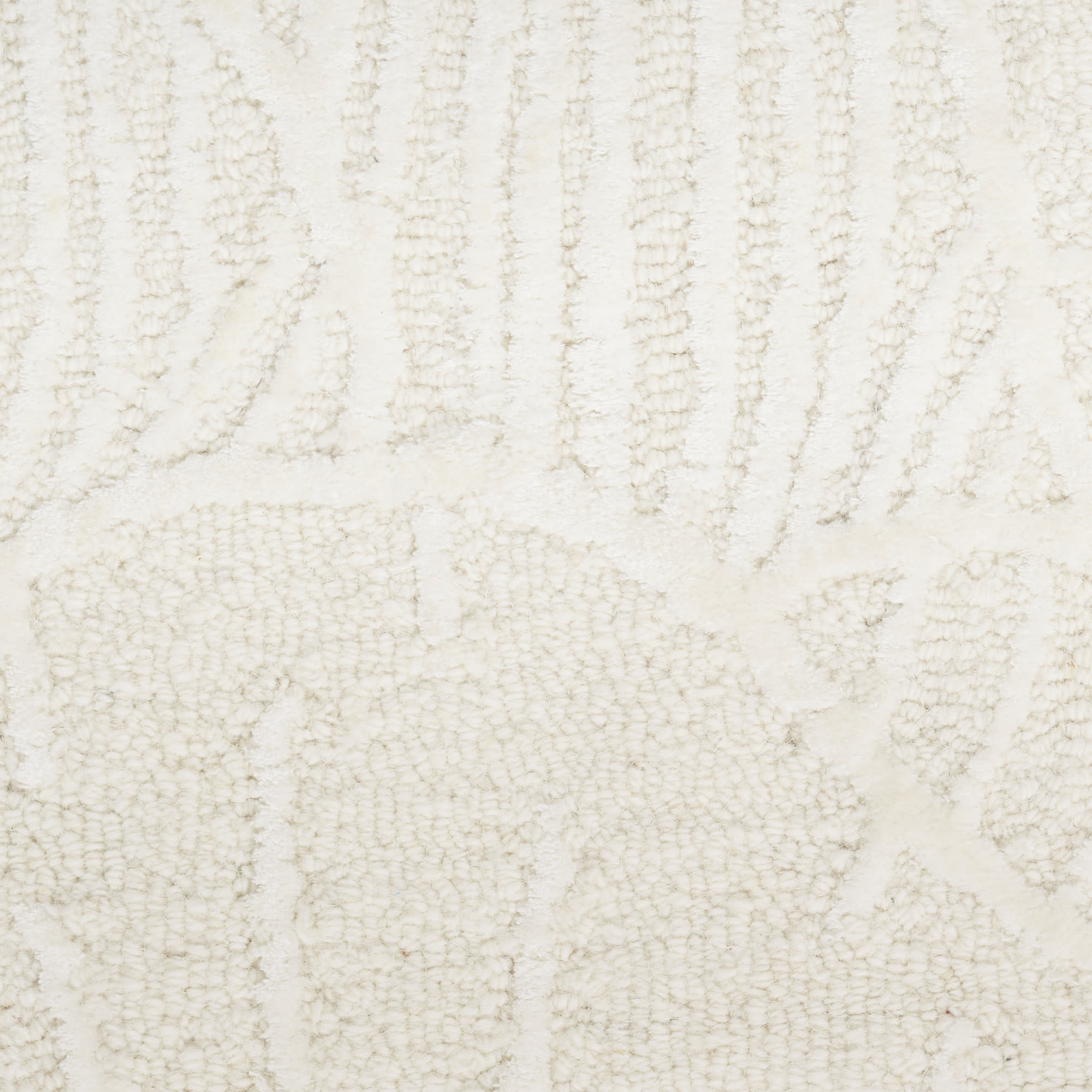 Nourison Avra 5'3" x 7'3" Ivory Modern Indoor Rug