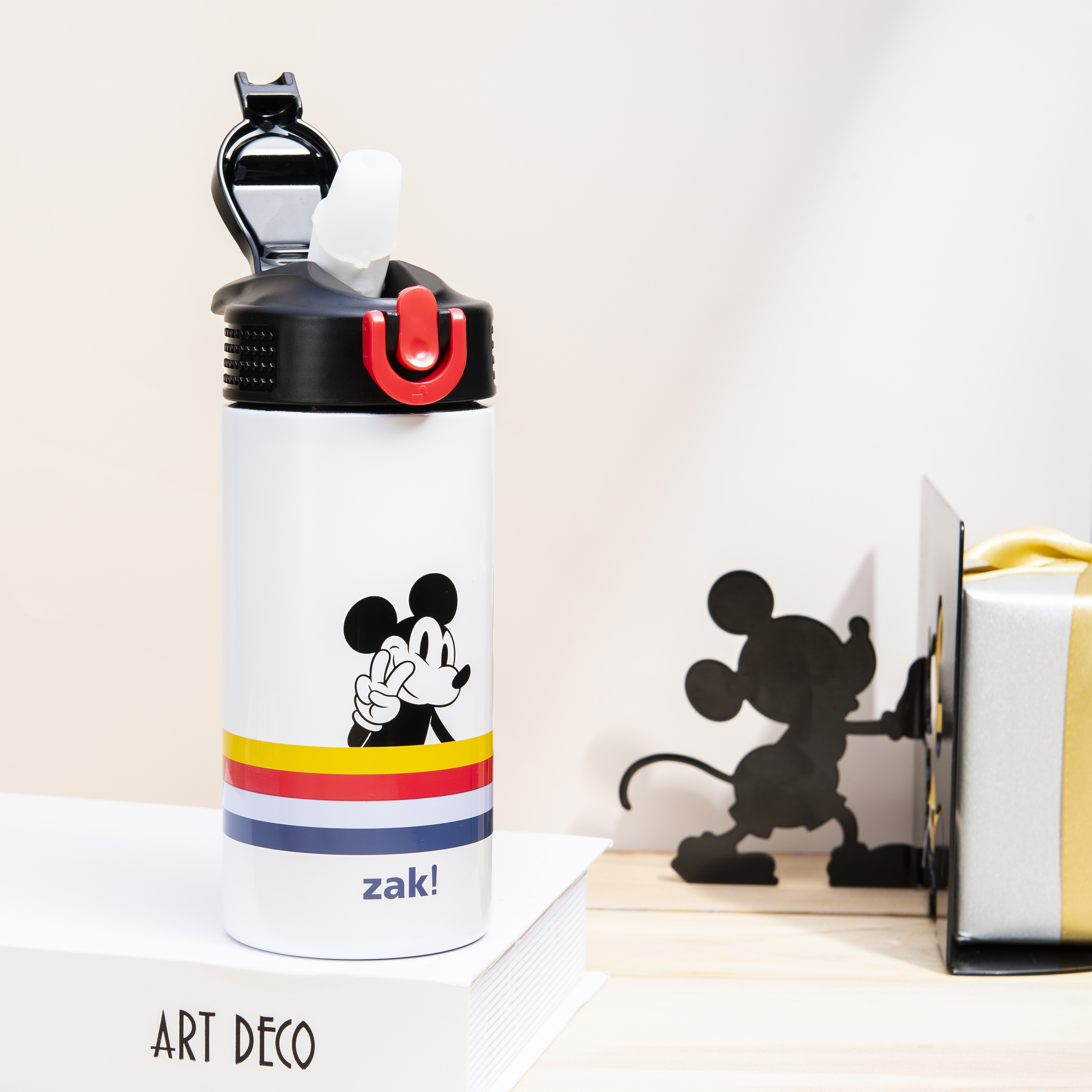 Disney 14 ounce Stainless Steel Vacuum Insulated Water Bottle, Mickey Mouse and Minnie Mouse slideshow image 10 Disney 14 ounce Stainless Steel Vacuum Insulated Water Bottle, Mickey Mouse and Minnie Mouse slideshow image 10