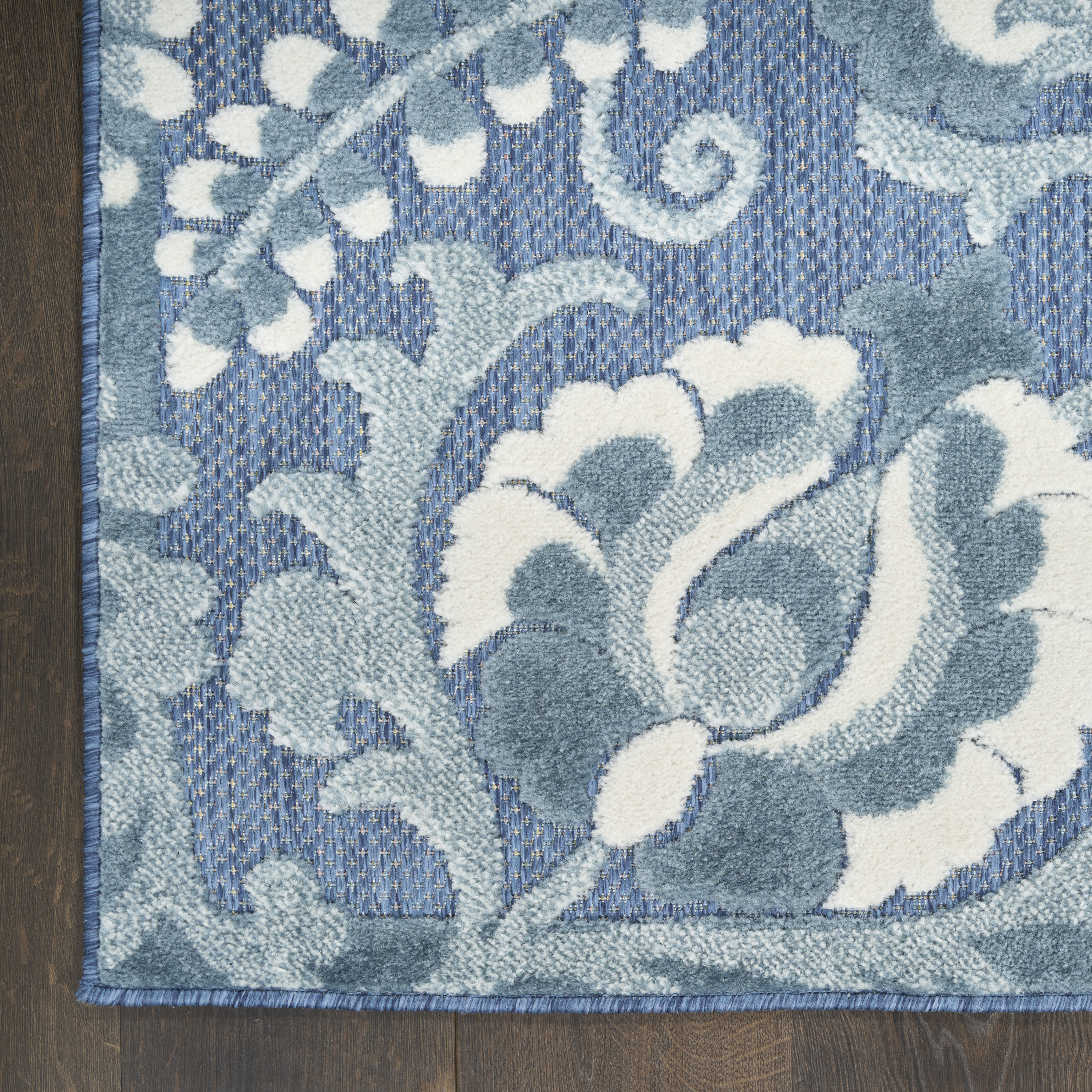 Nourison Aloha 2'8" x 4' Blue Farmhouse Rug