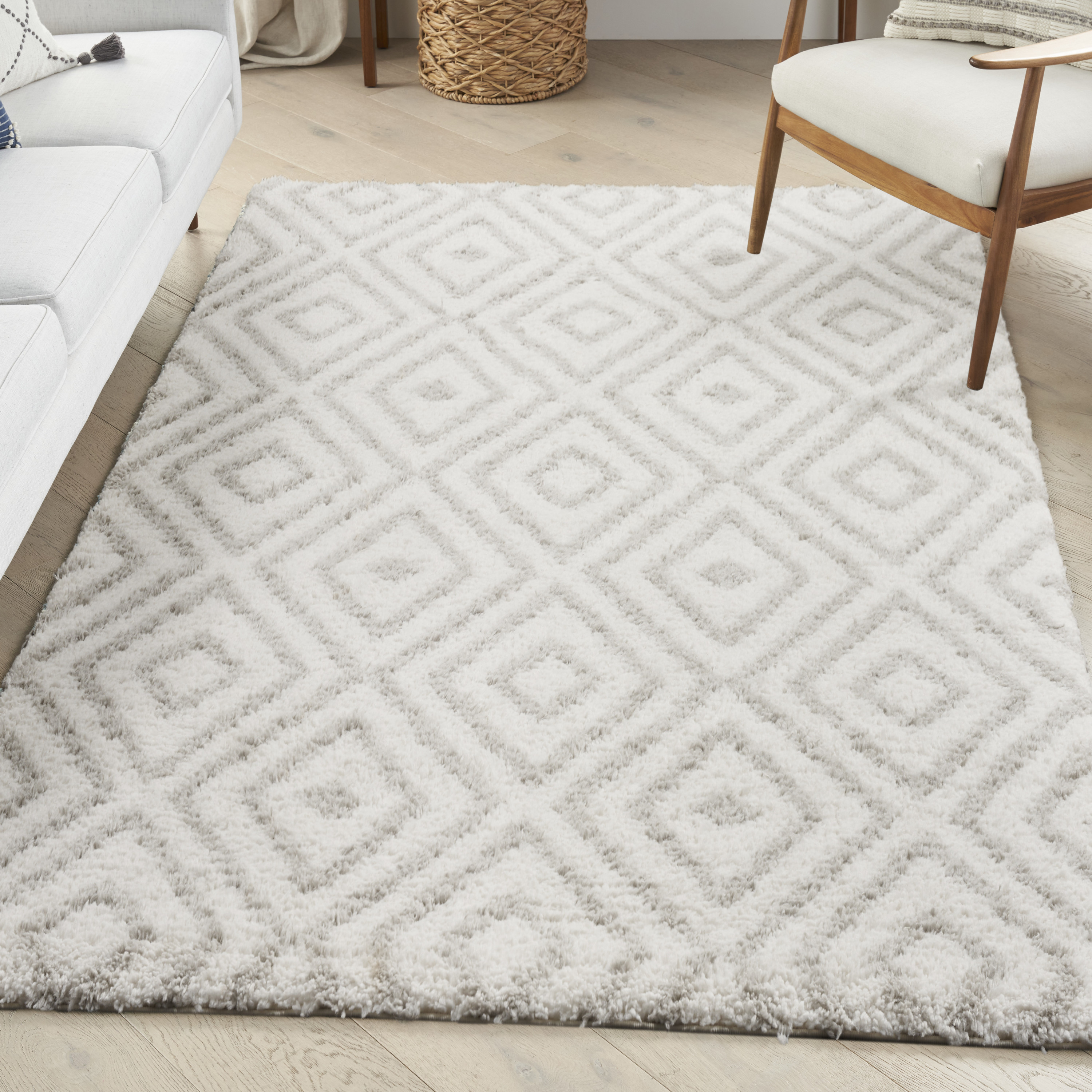 Nourison Modern Shag 5'3" x 7' Ivory Silver Modern Indoor Rug