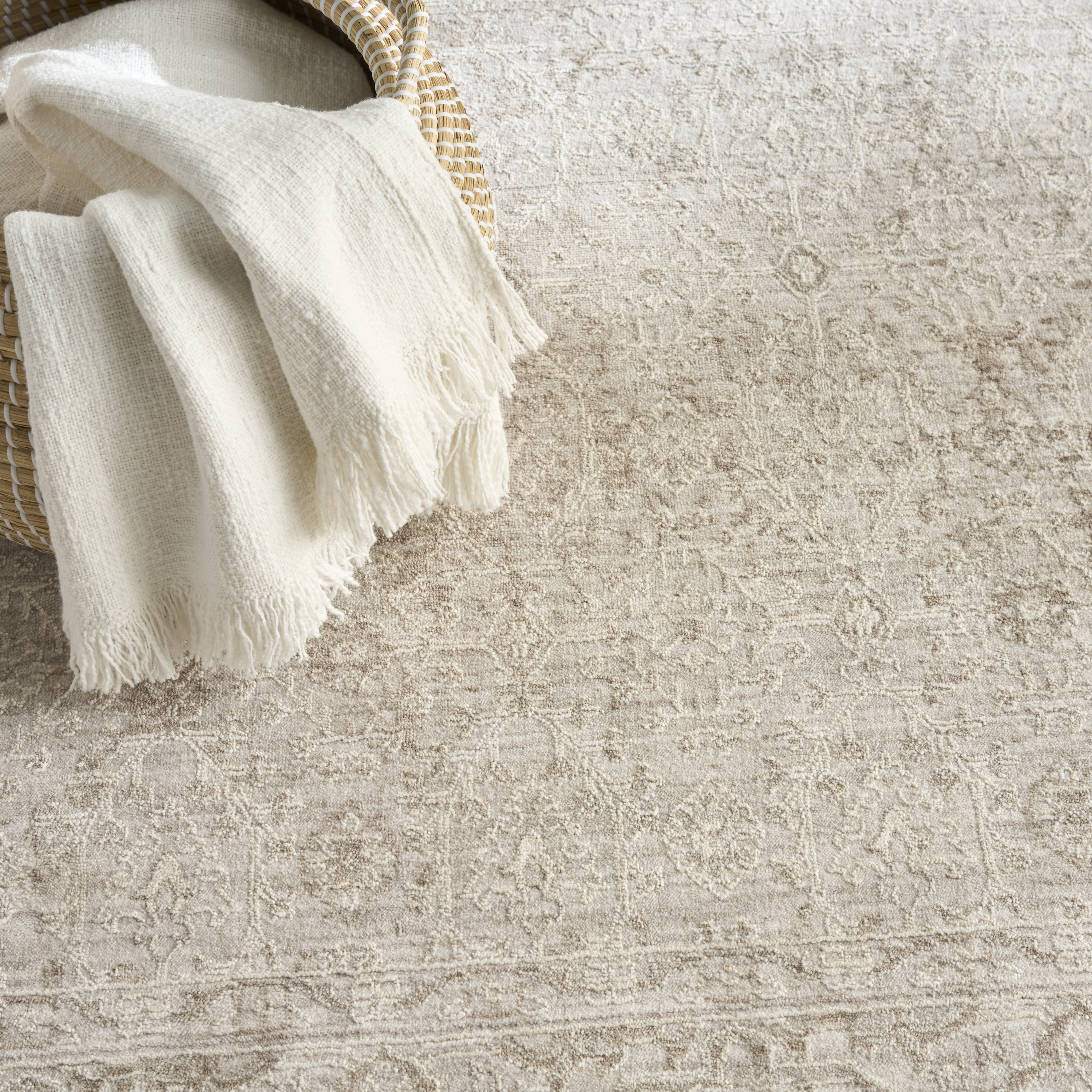 Nourison Shadows 9' x 12' Ivory Grey Vintage Indoor Rug