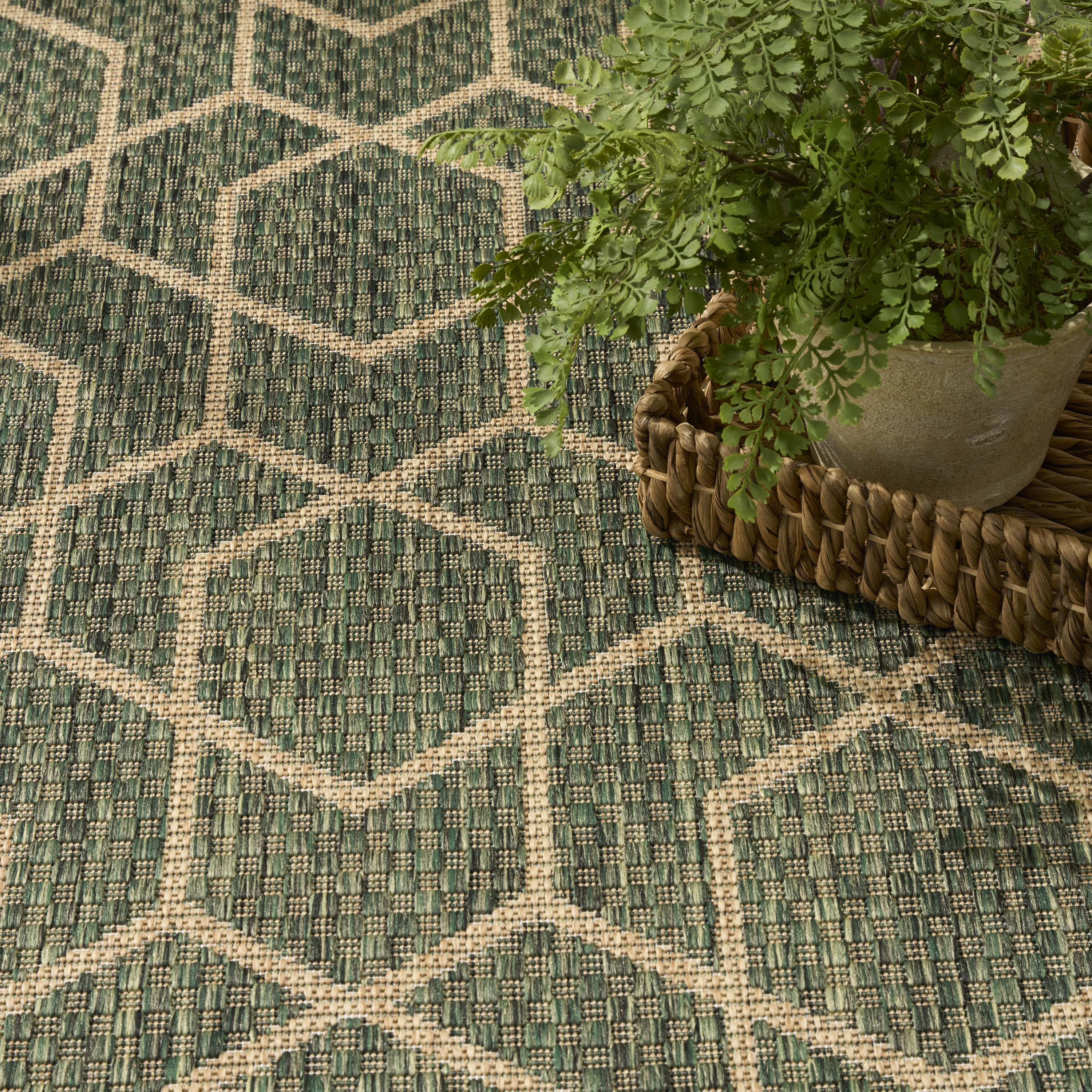 Nourison Horizon Indoor/Outdoor 4' x 6' Green Modern Rug