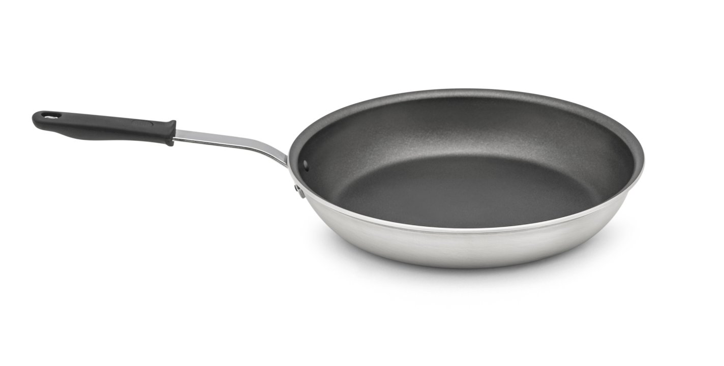 14-inch Wear-Ever® aluminum fry pan with SteelCoat x3™ nonstick coating and silicone handle