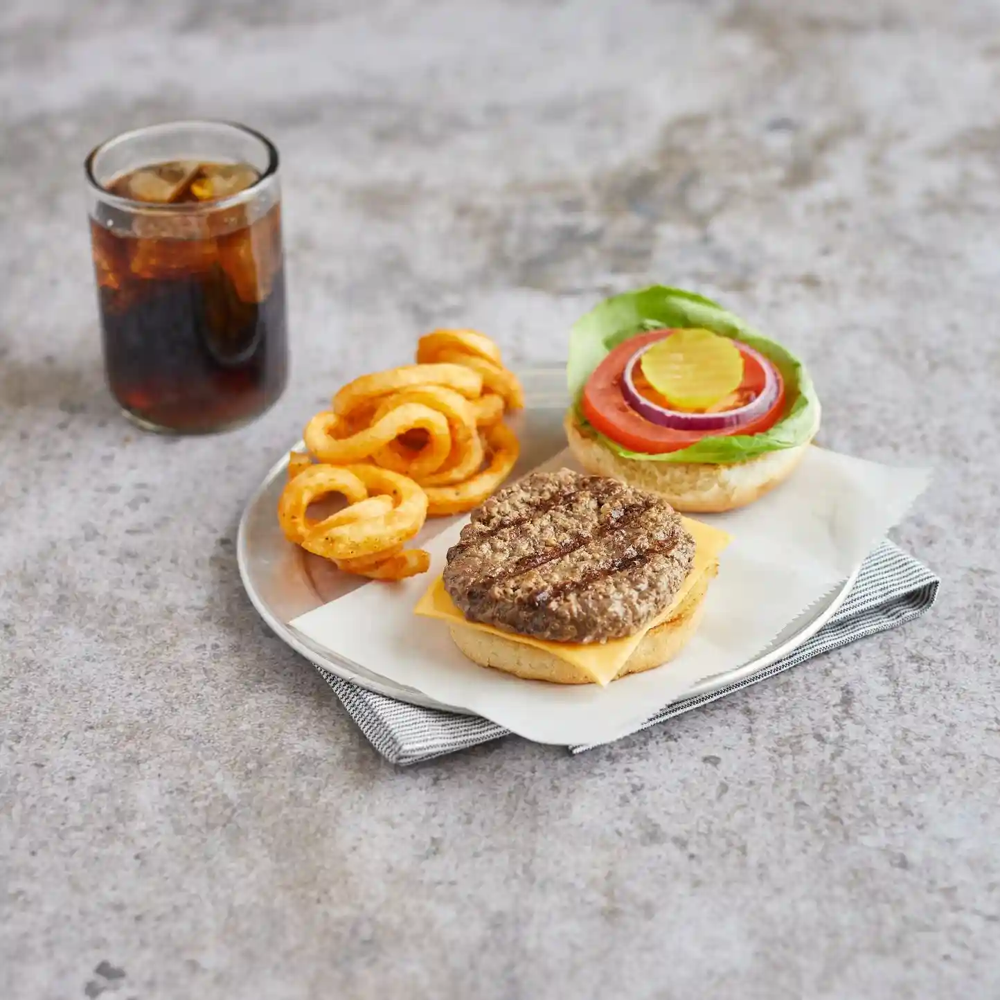 AdvancePierre™ Fully Cooked Gluten Free Flamebroiled Beef Patties, 2.29 oz_image_1
