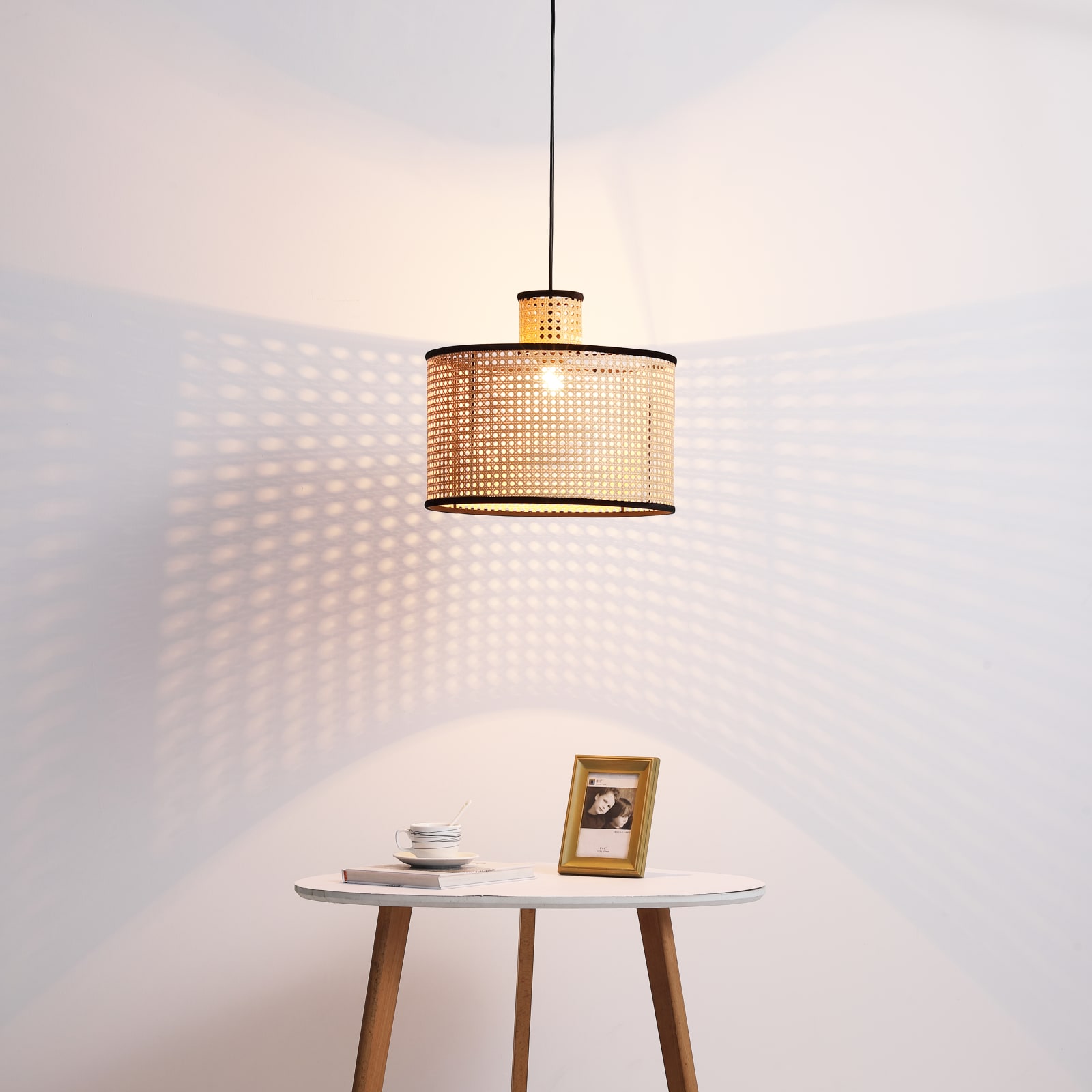 Nakuv Large Pendant — installation 3
